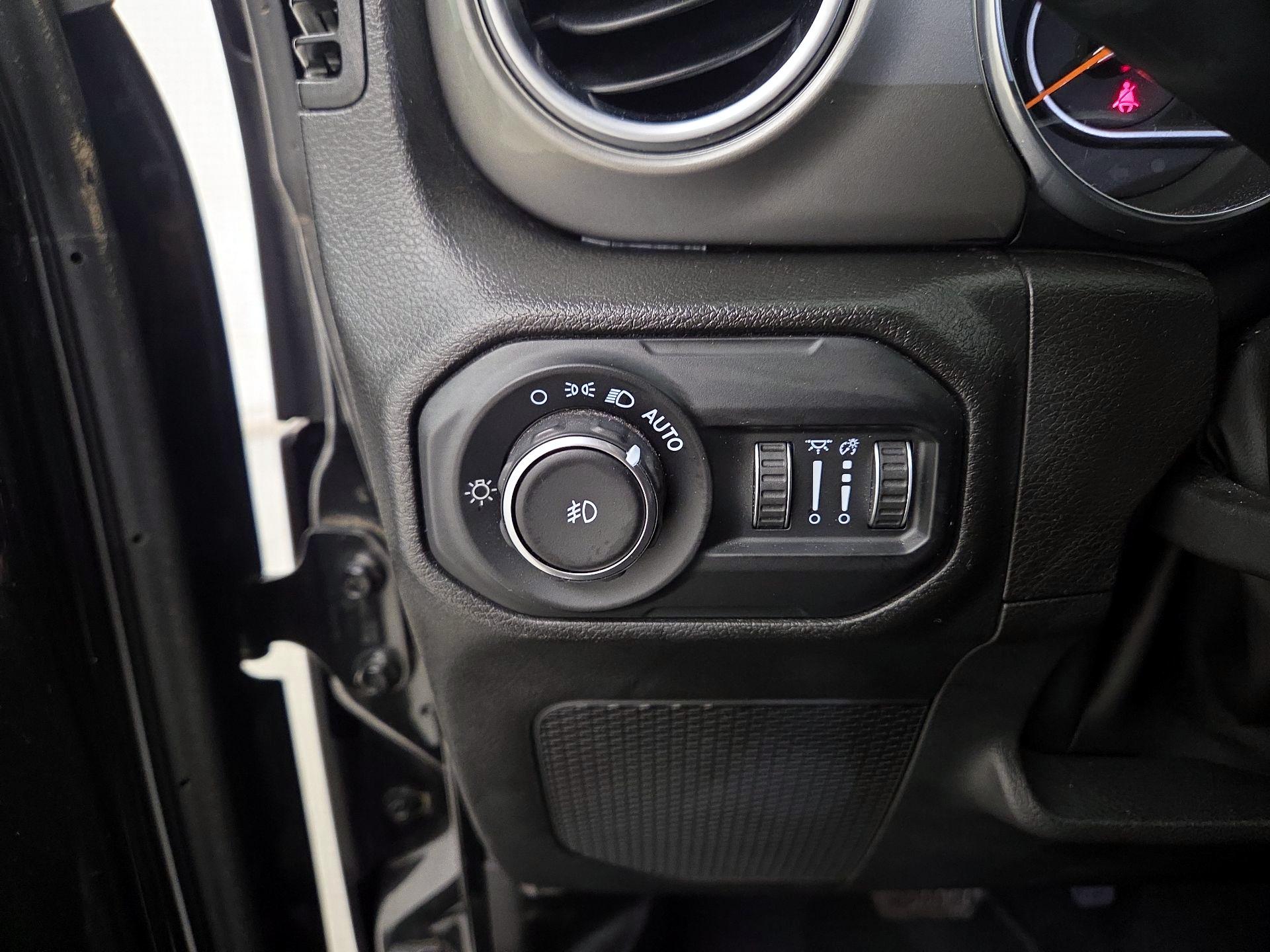 Thumbnail: 2022 Jeep Wrangler - 13