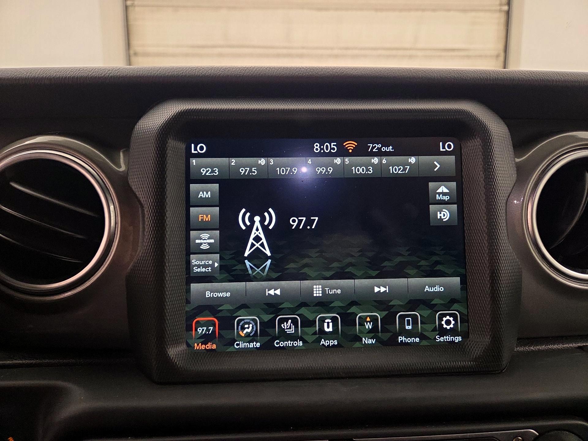 Thumbnail: 2022 Jeep Wrangler - 16