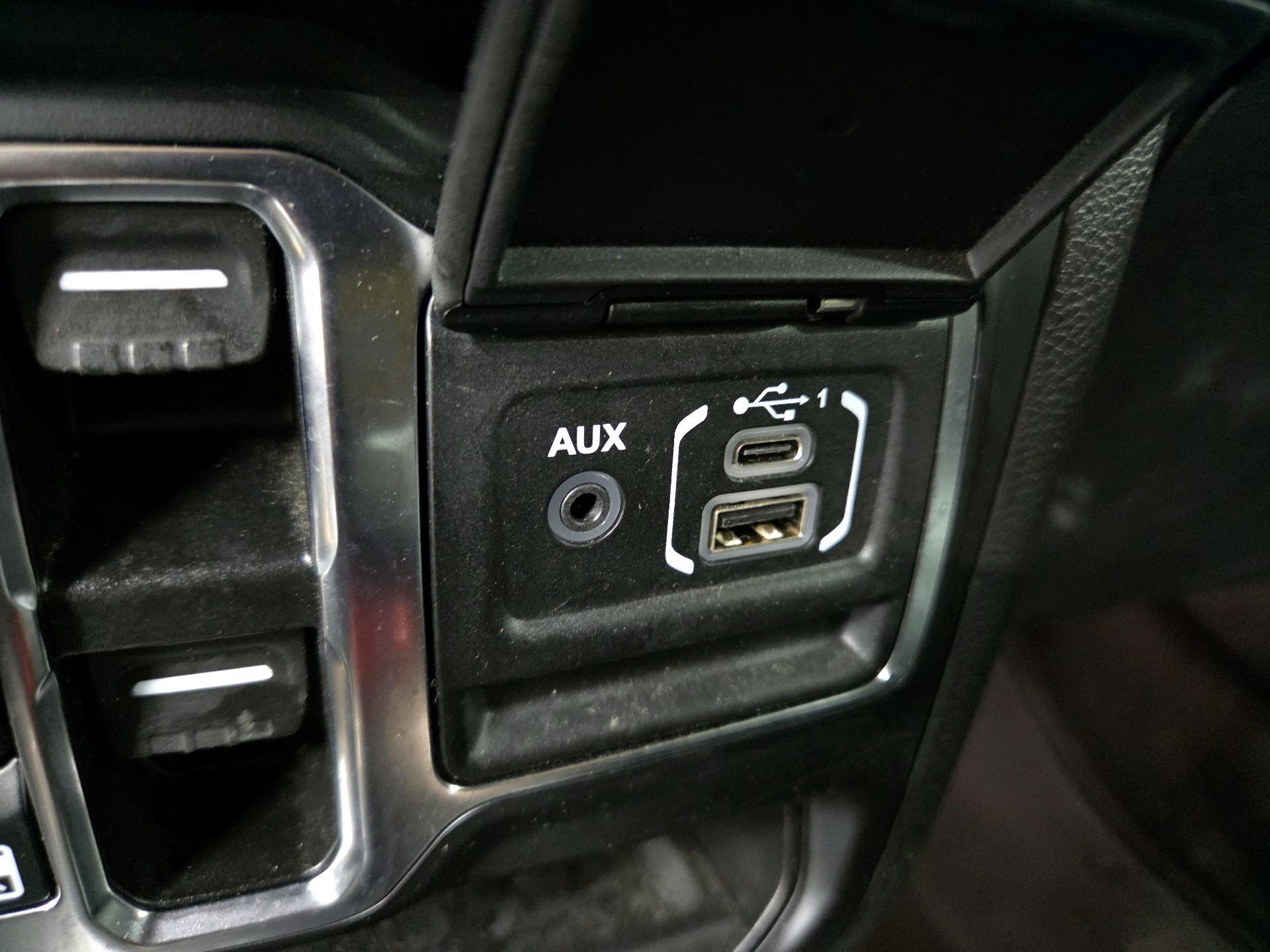 Thumbnail: 2022 Jeep Wrangler - 19