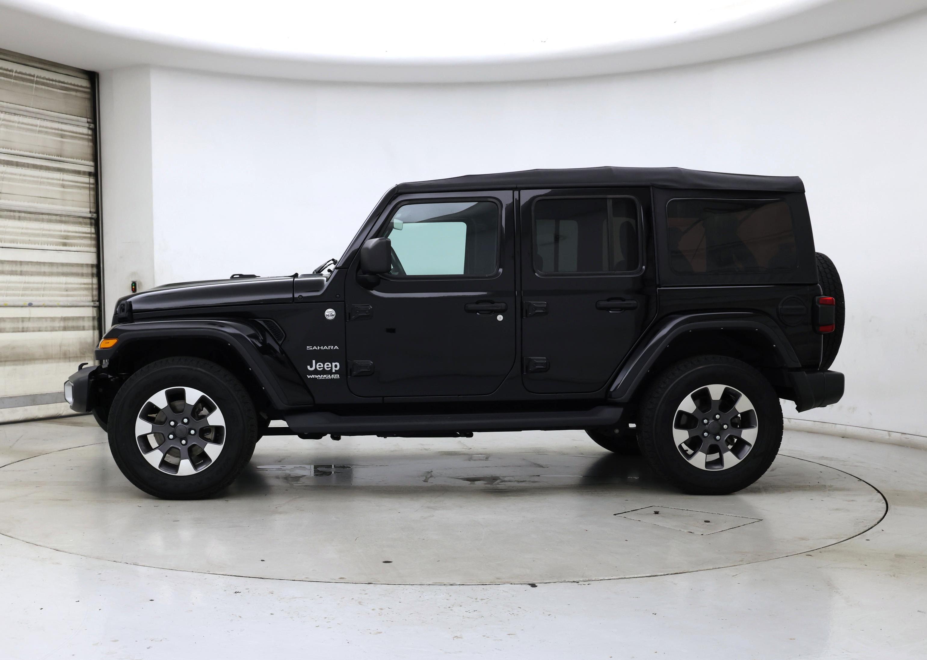 Thumbnail: 2022 Jeep Wrangler - 3