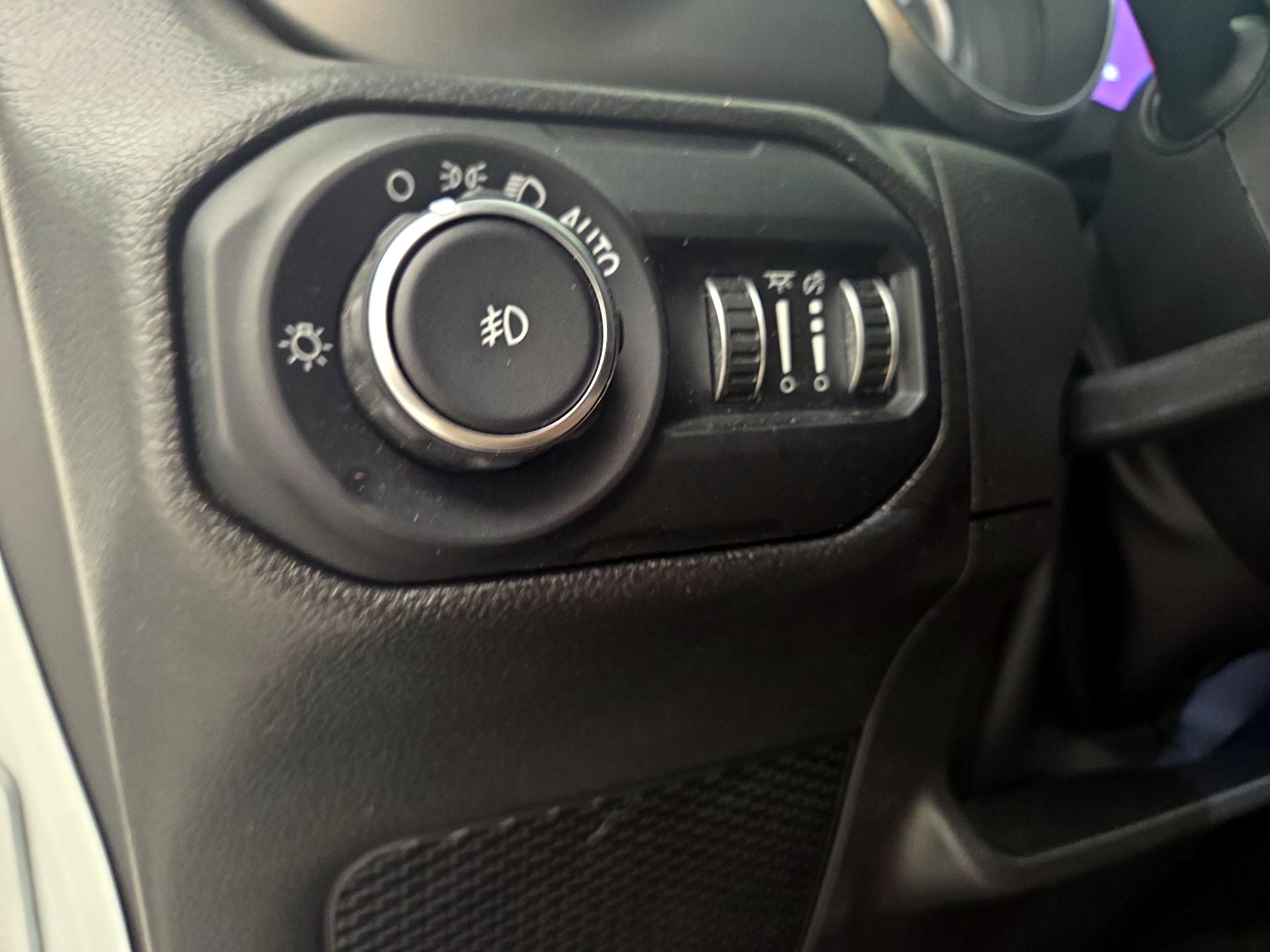 Thumbnail: 2022 Jeep Wrangler - 13