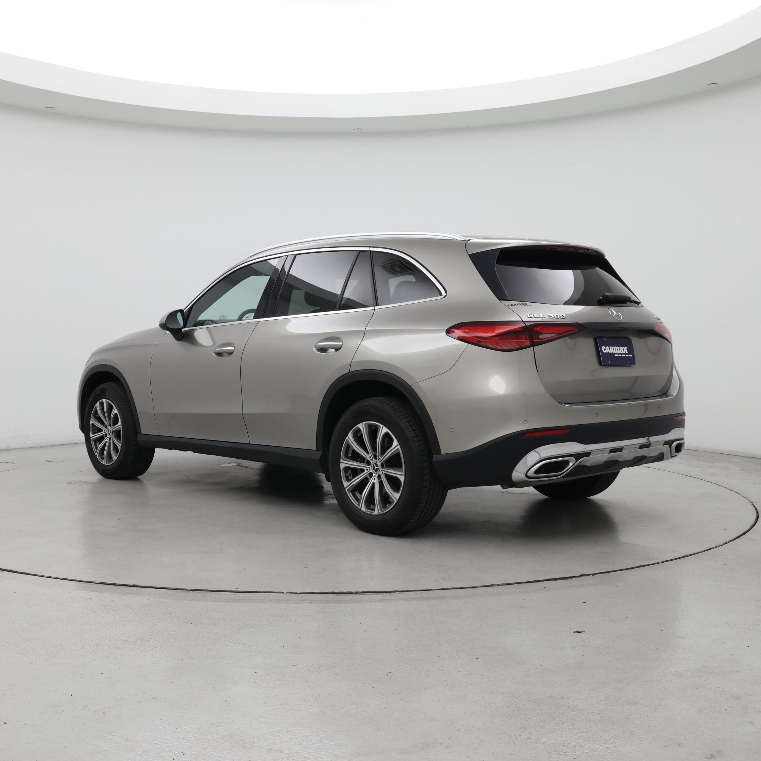 Thumbnail: 2023 Mercedes-Benz GLC - 2