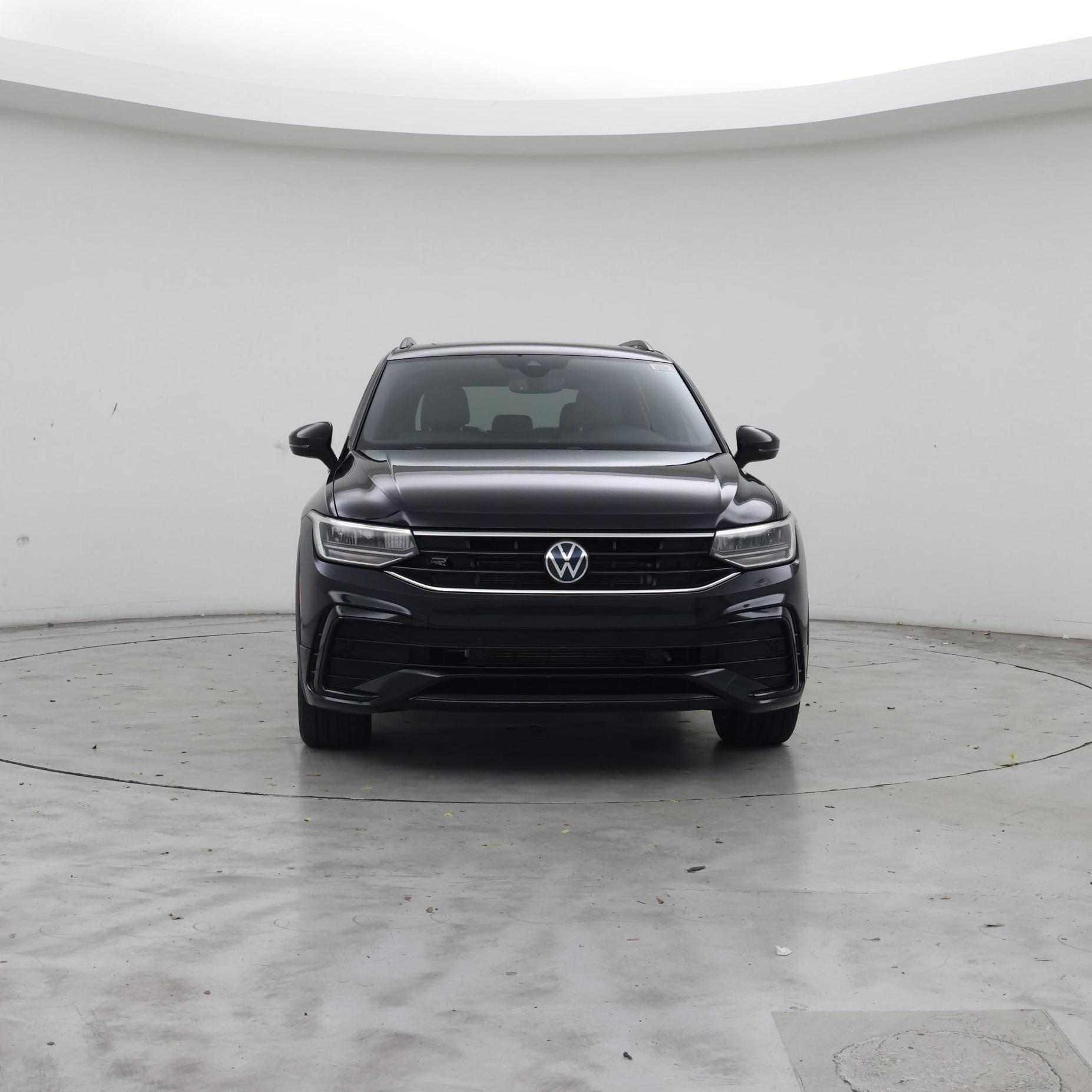 Thumbnail: 2023 Volkswagen Tiguan - 5