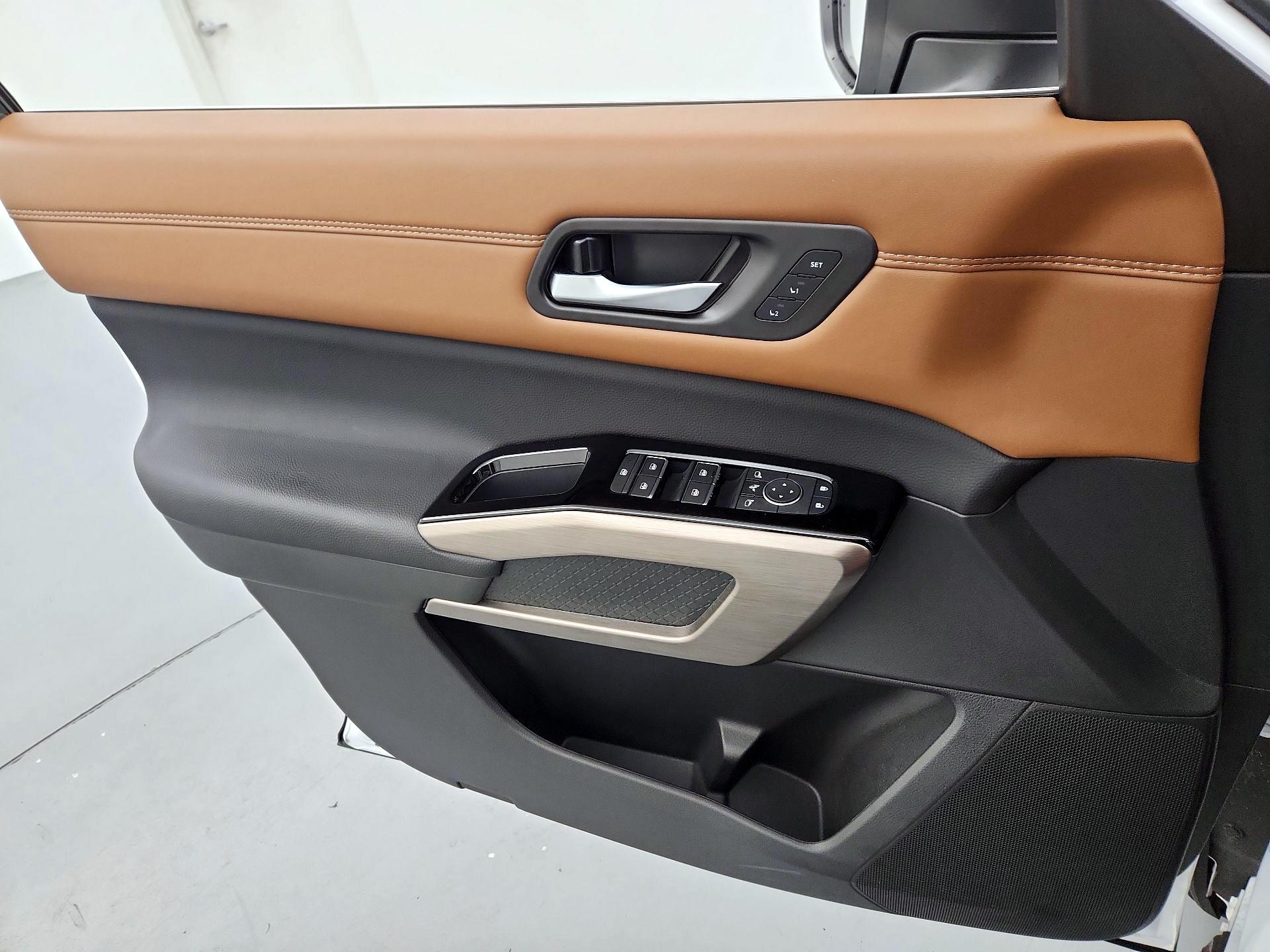 Thumbnail: 2025 Nissan Pathfinder - 12