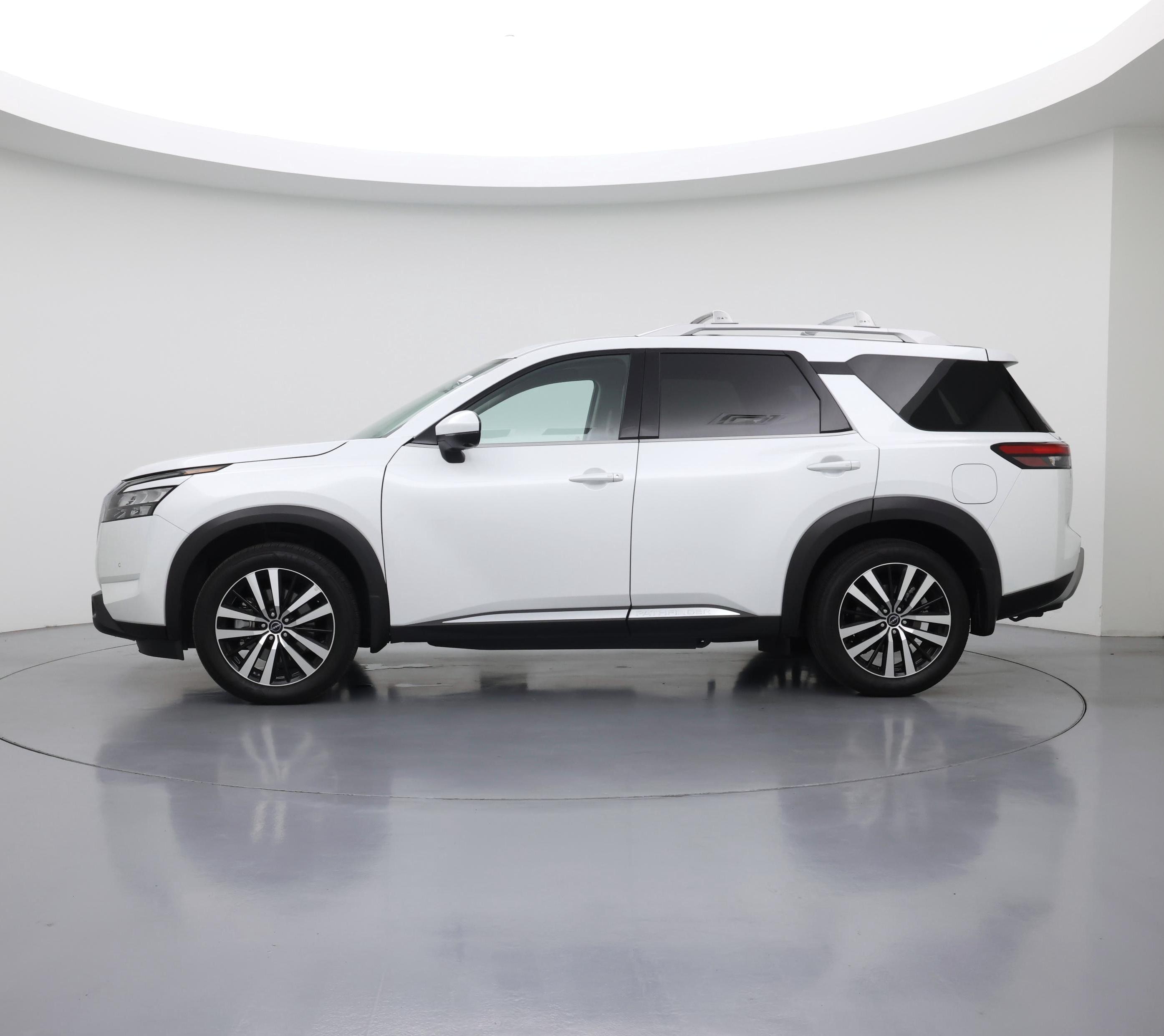 Thumbnail: 2025 Nissan Pathfinder - 3