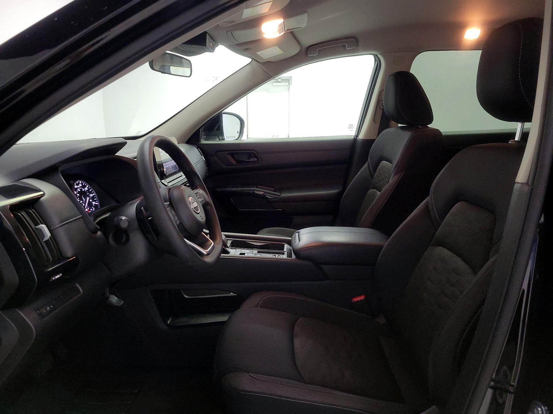 Thumbnail: 2025 Nissan Pathfinder - 9