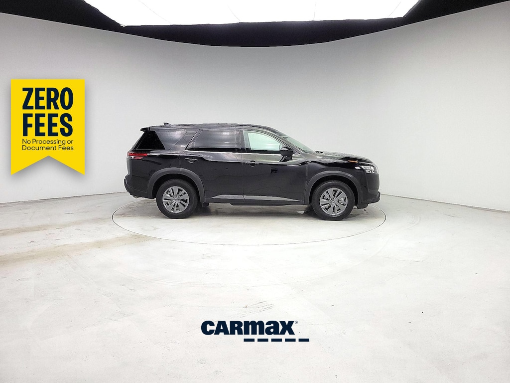 View vehicle photo 5