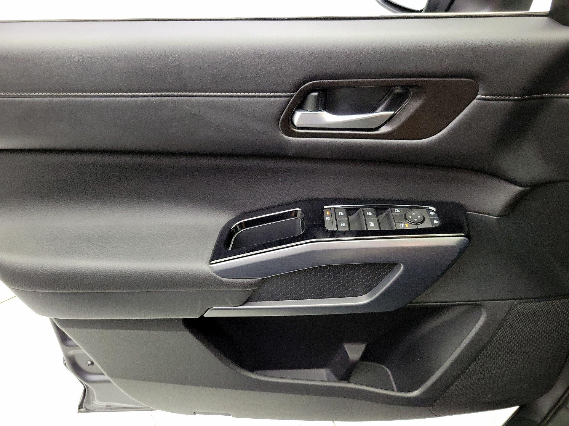 Thumbnail: 2025 Nissan Pathfinder - 12