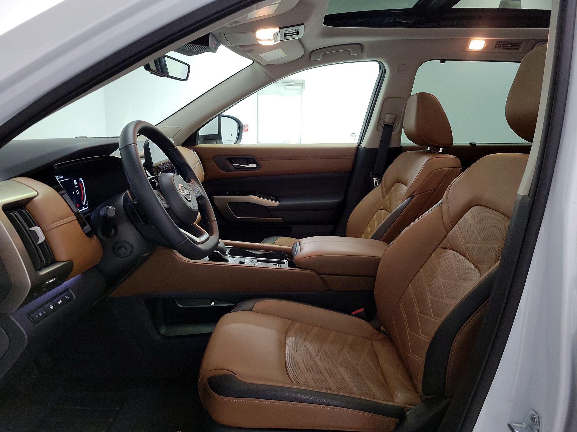 Thumbnail: 2025 Nissan Pathfinder - 11