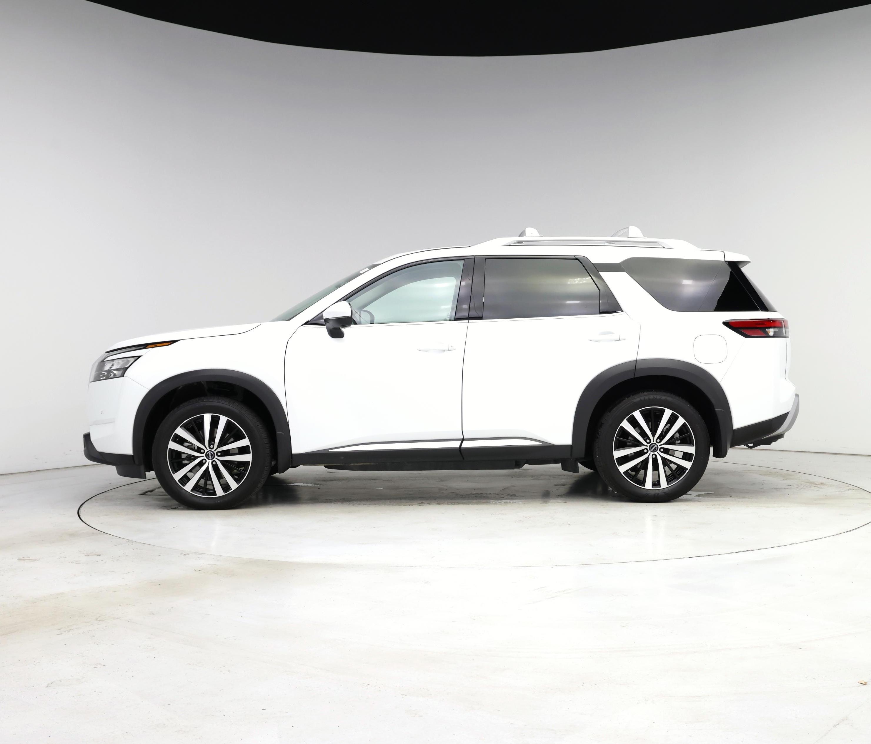 Thumbnail: 2025 Nissan Pathfinder - 3