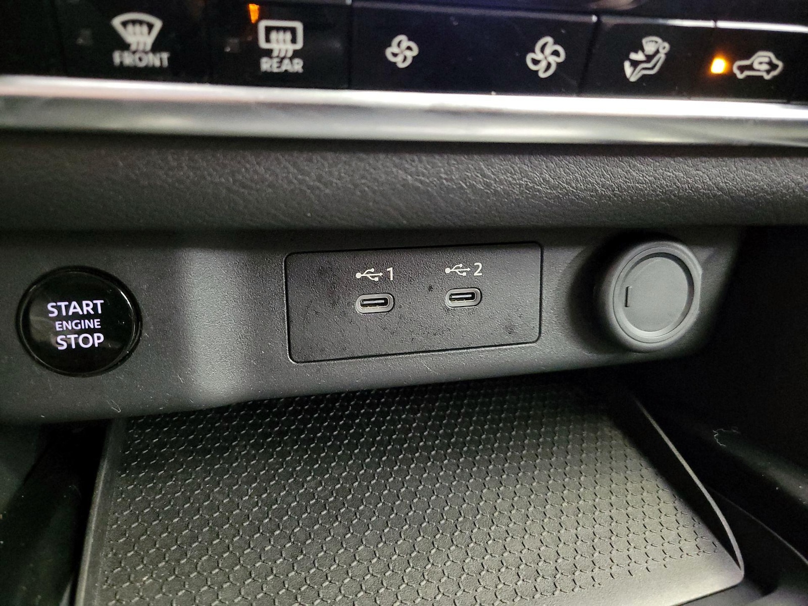 2025 Nissan Rogue SV - Photo 19
