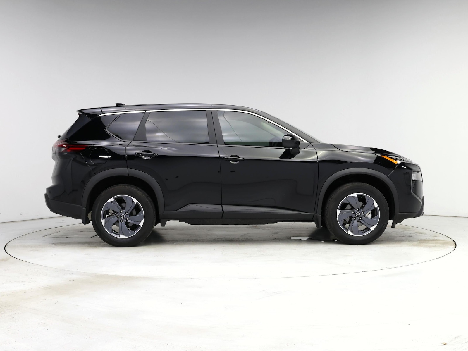 2025 Nissan Rogue SV - Photo 8
