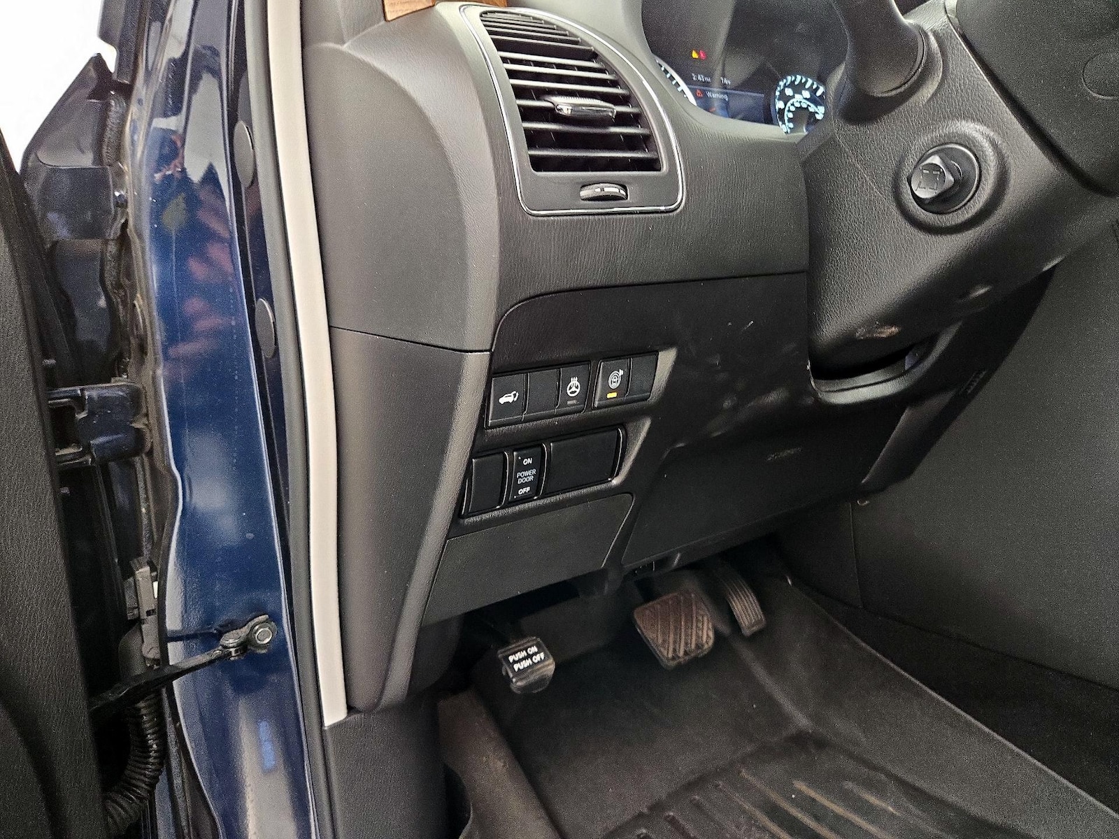 2023 Nissan Armada SL - Photo 14
