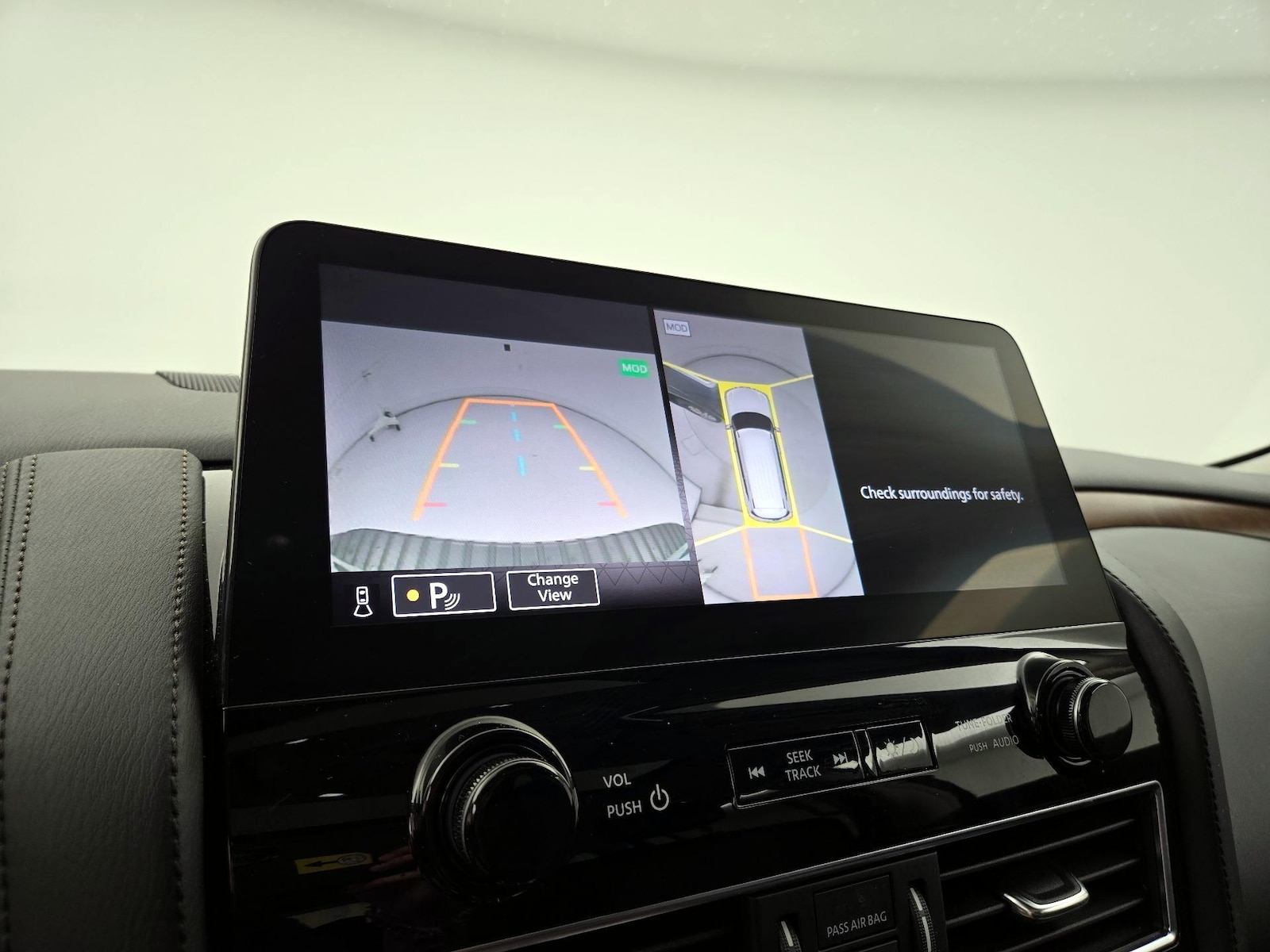 2023 Nissan Armada SL - Photo 16