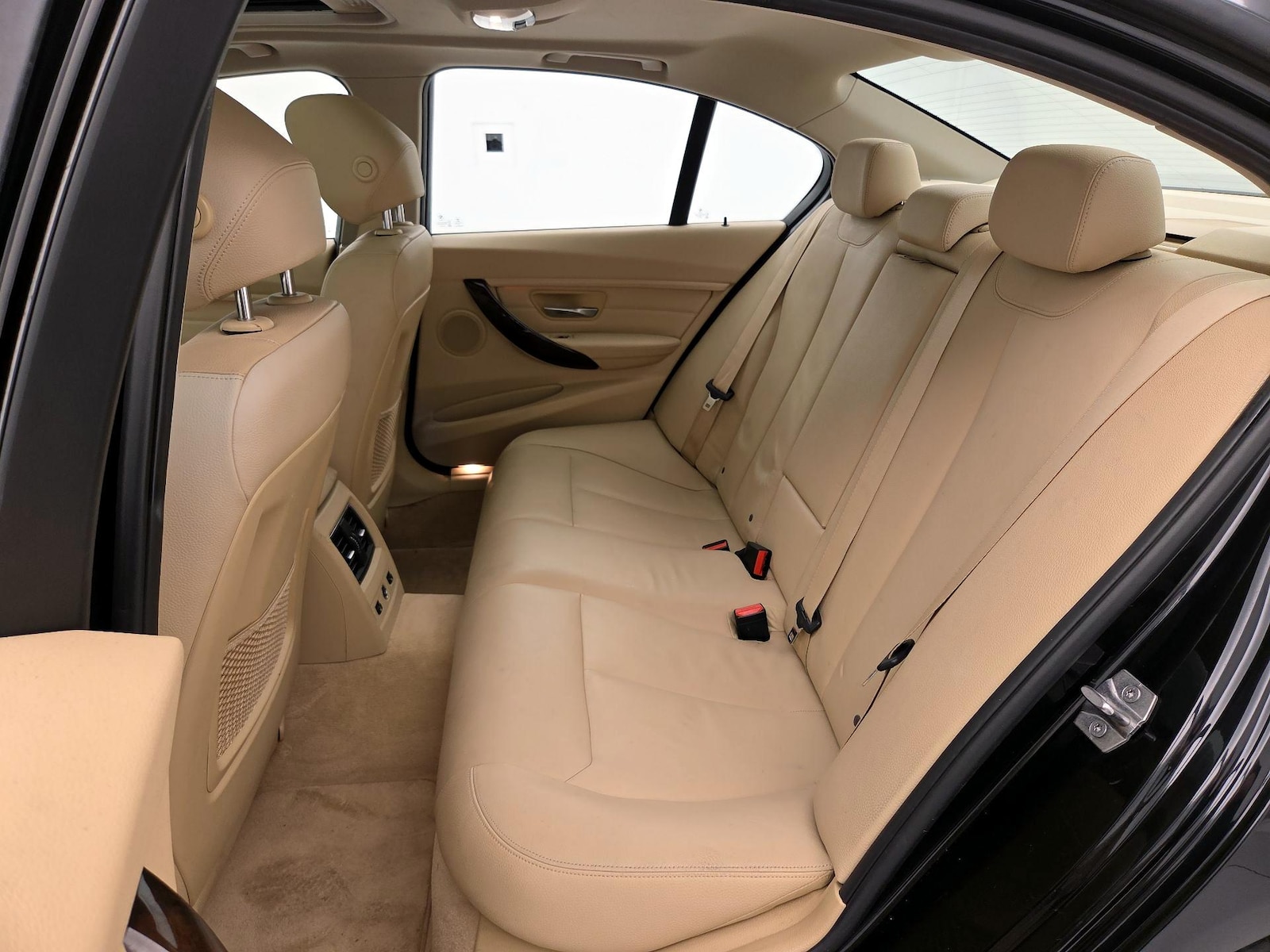 2016 BMW 3 Series 320i - Photo 22