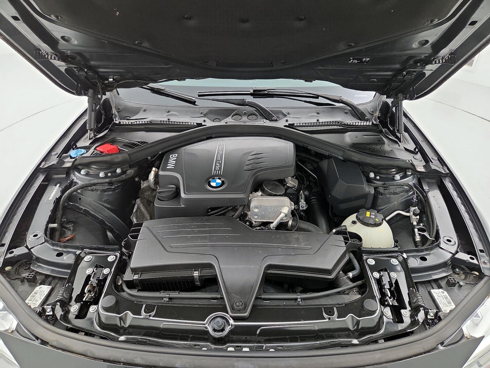 2016 BMW 3 Series 320i - Photo 24