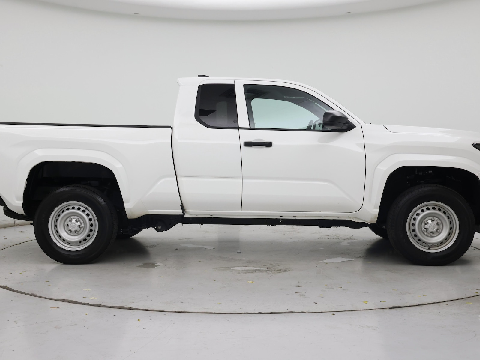 2025 Toyota Tacoma SR - Photo 8