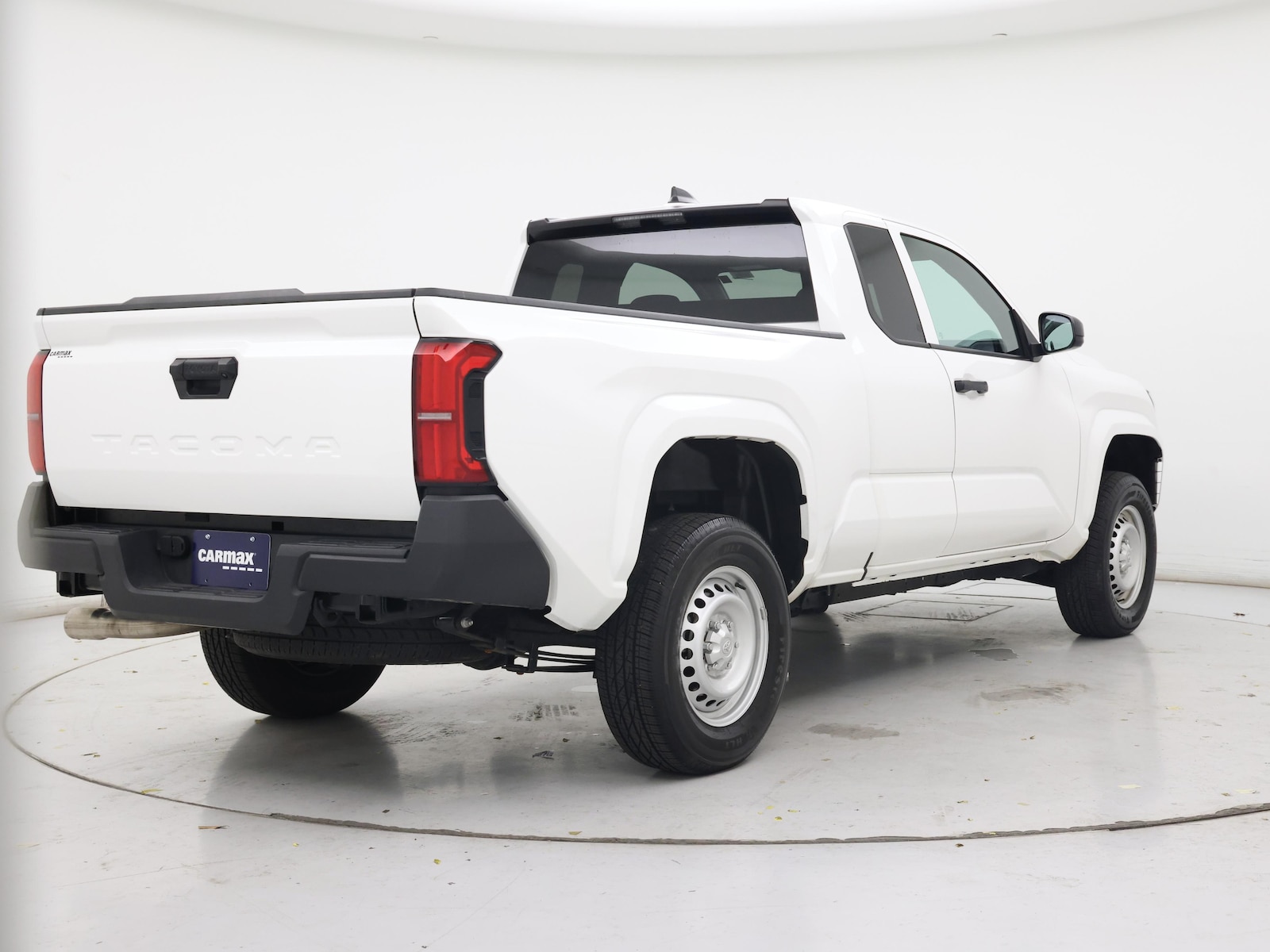 2025 Toyota Tacoma SR - Photo 9