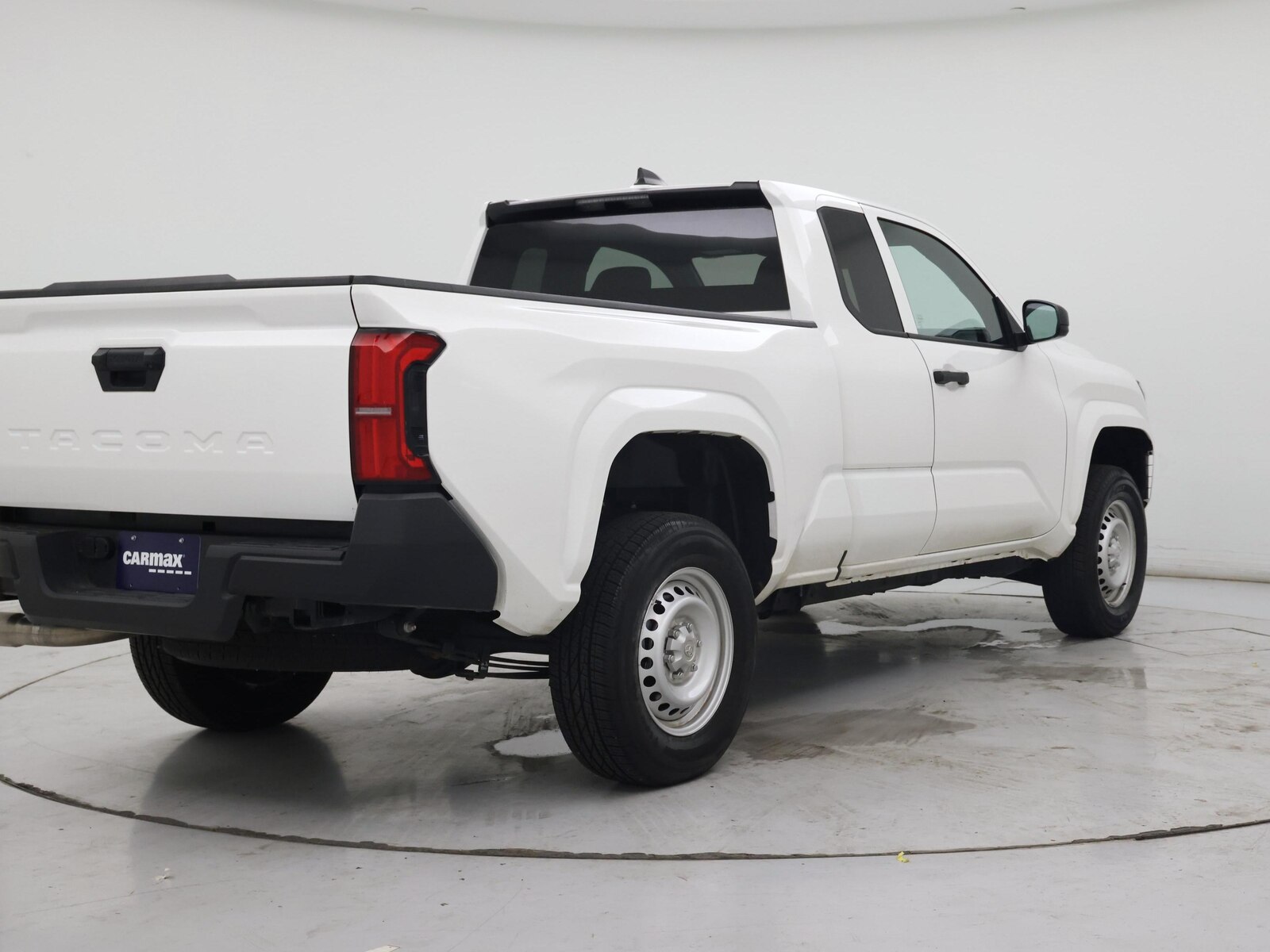 2025 Toyota Tacoma SR - Photo 9