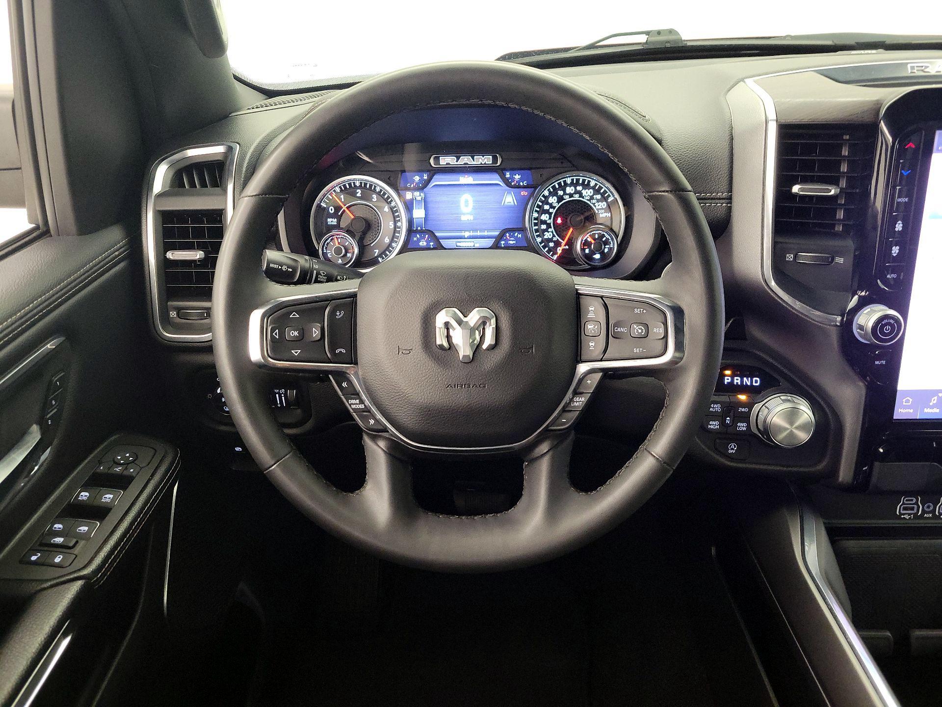 Thumbnail: 2025 RAM 1500 - 10