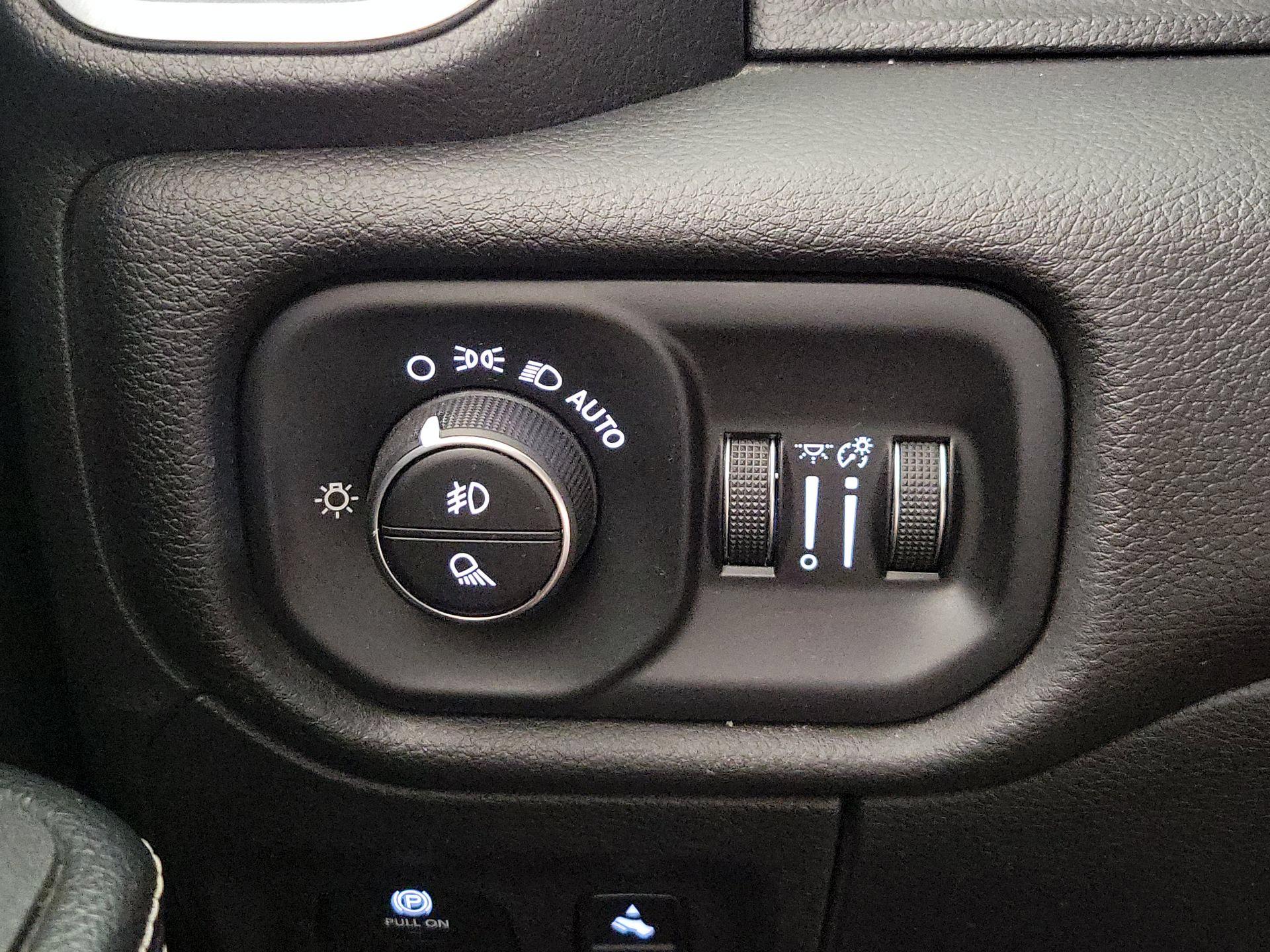 Thumbnail: 2025 RAM 1500 - 13