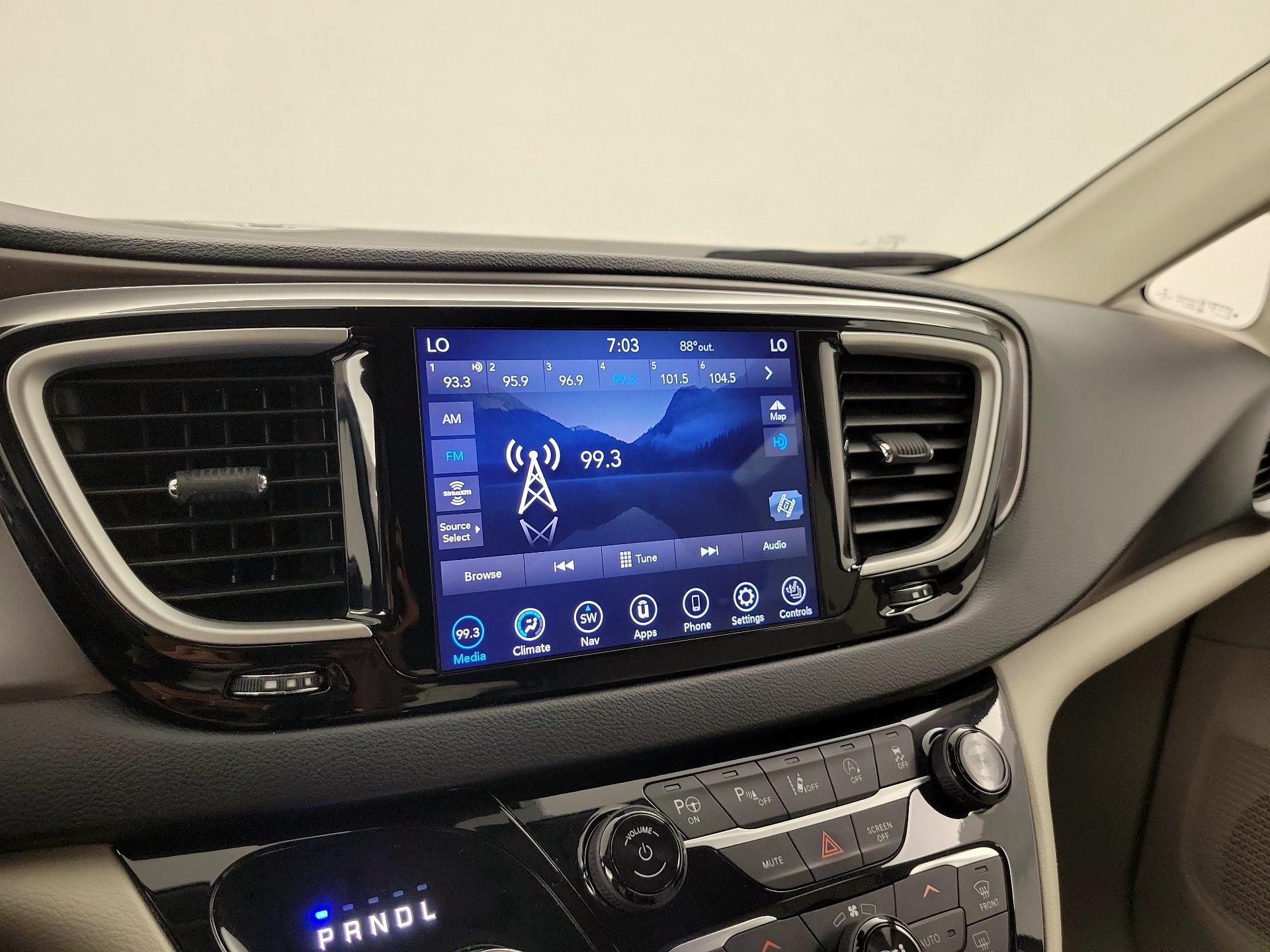 Thumbnail: 2020 Chrysler Pacifica - 16