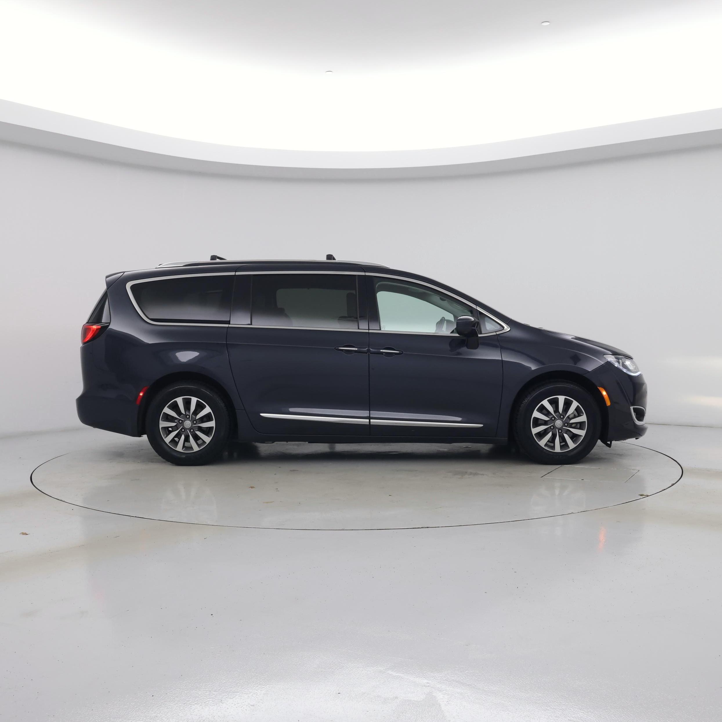 Thumbnail: 2020 Chrysler Pacifica - 7