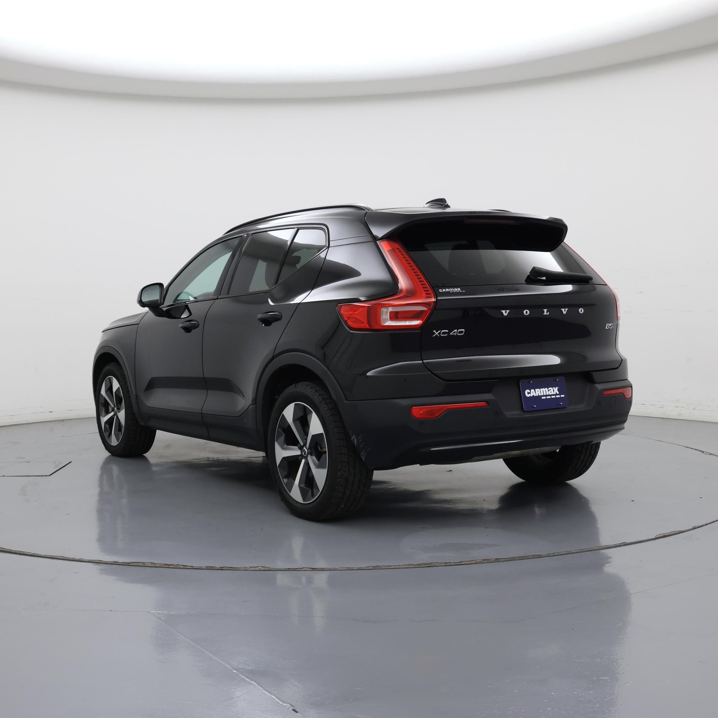 Thumbnail: 2024 Volvo XC40 - 2