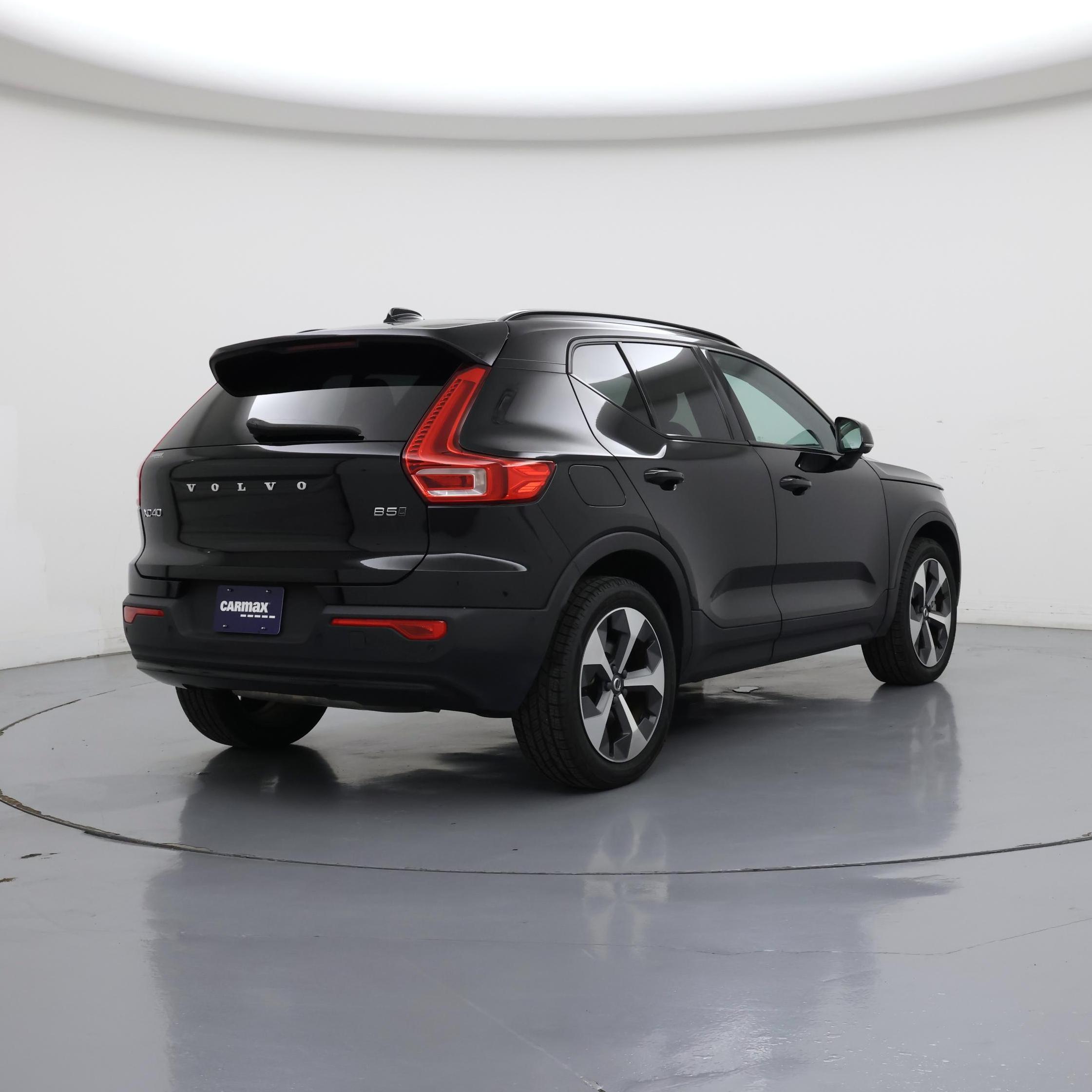 Thumbnail: 2024 Volvo XC40 - 8
