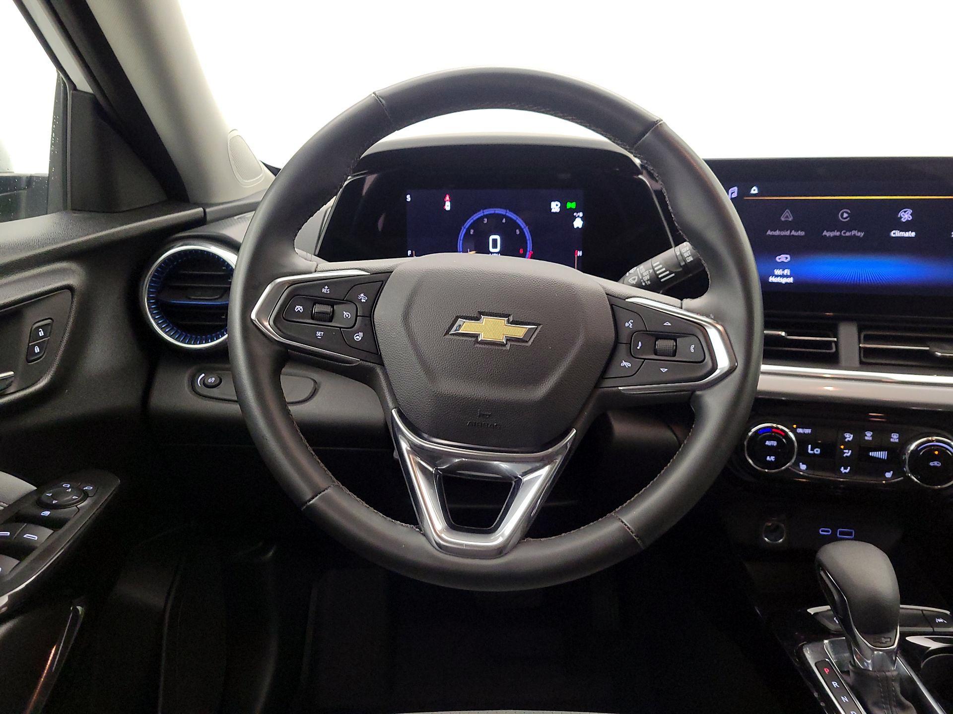 Thumbnail: 2024 Chevrolet Trax - 10