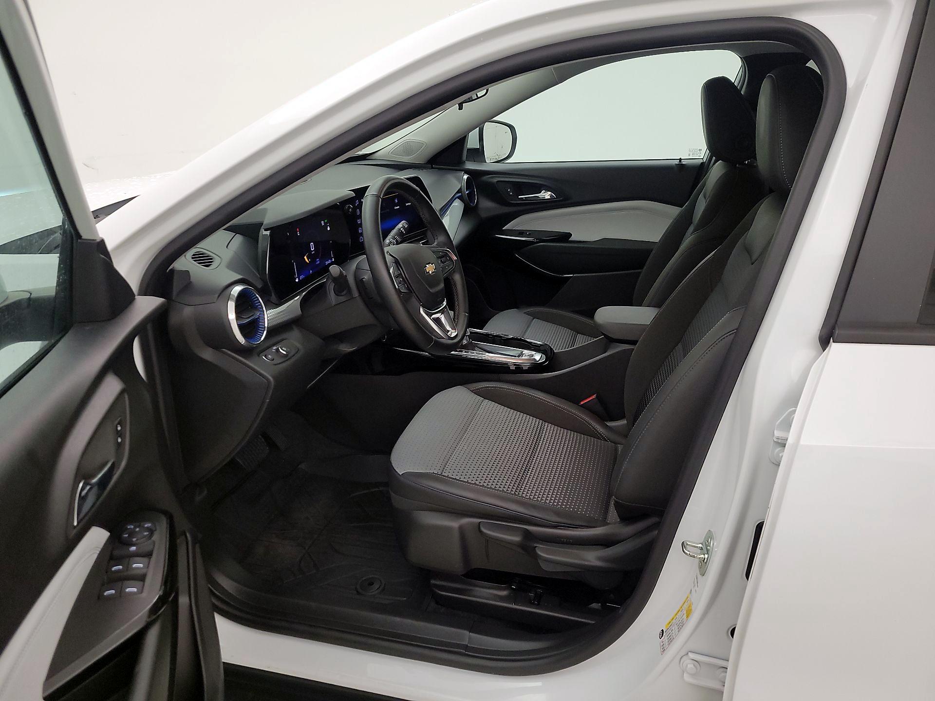 Thumbnail: 2024 Chevrolet Trax - 11