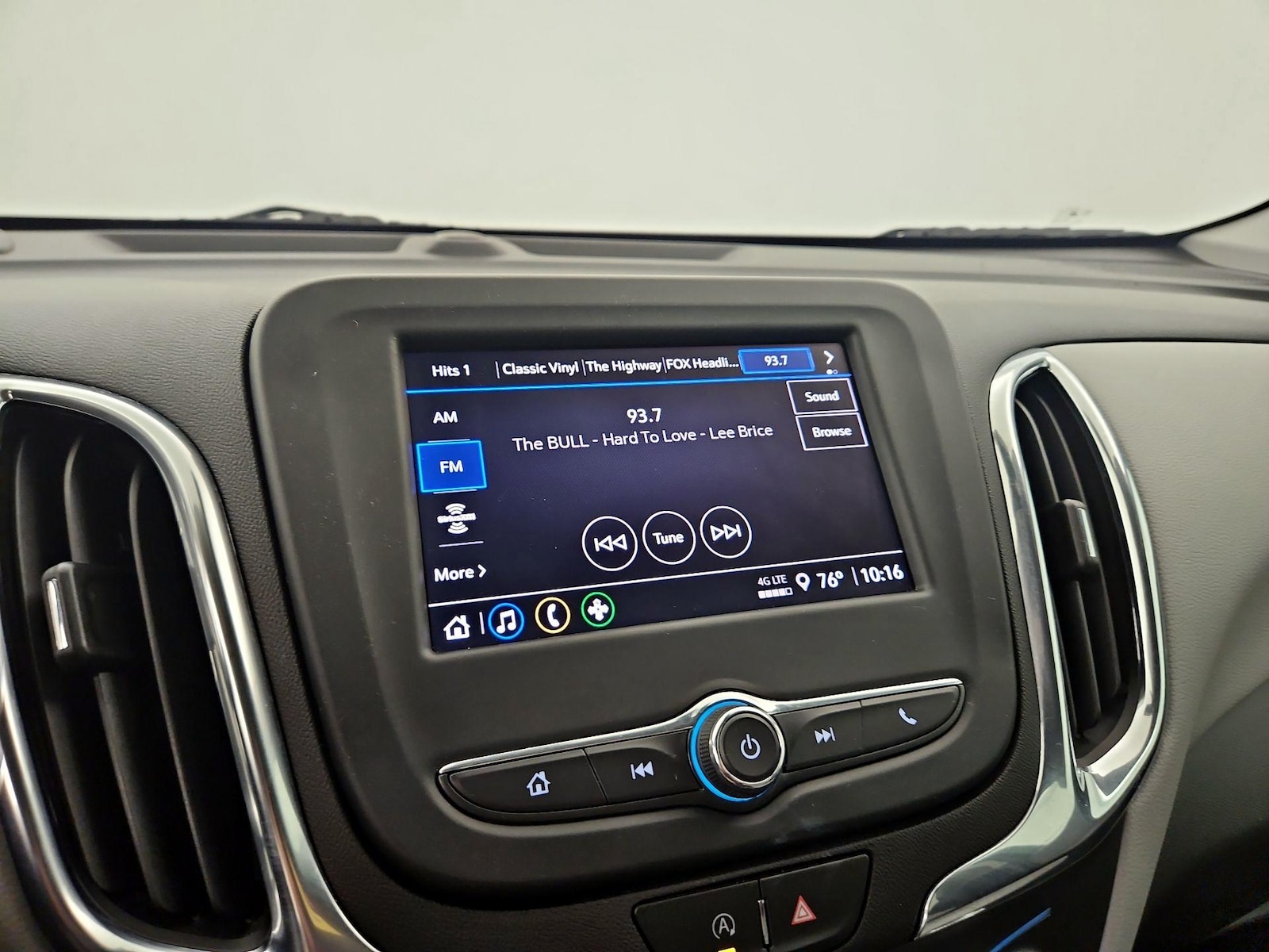 2023 Chevrolet Equinox LS - Photo 16