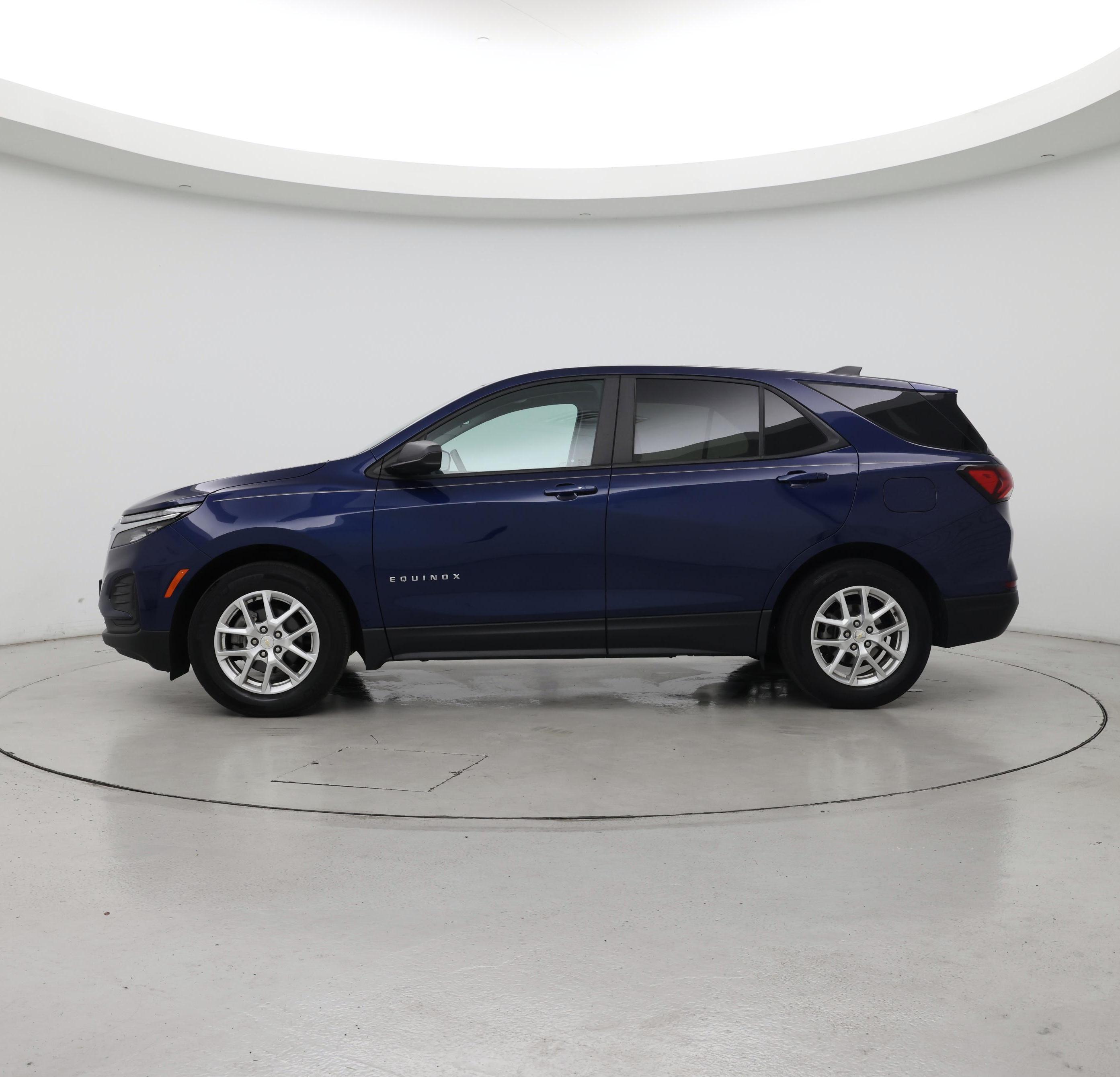 Thumbnail: 2023 Chevrolet Equinox - 3