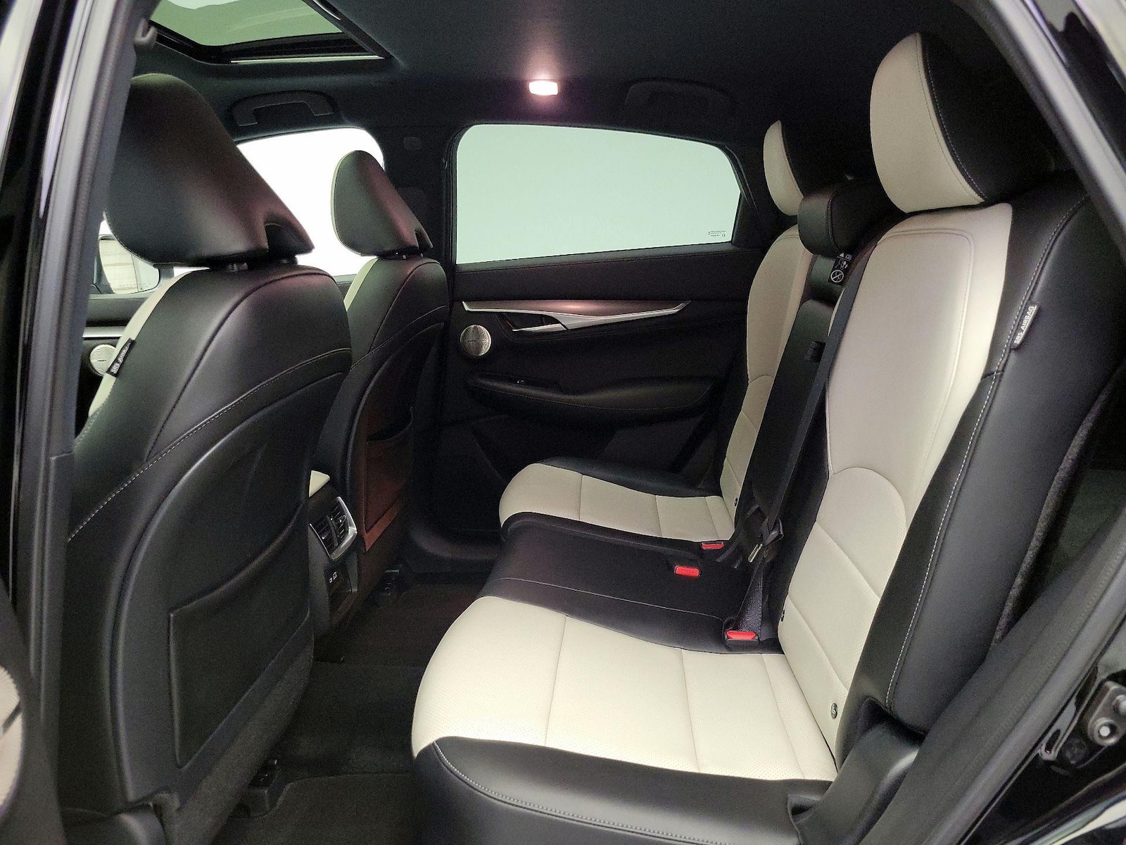 2023 INFINITI QX55 Essential - Photo 22