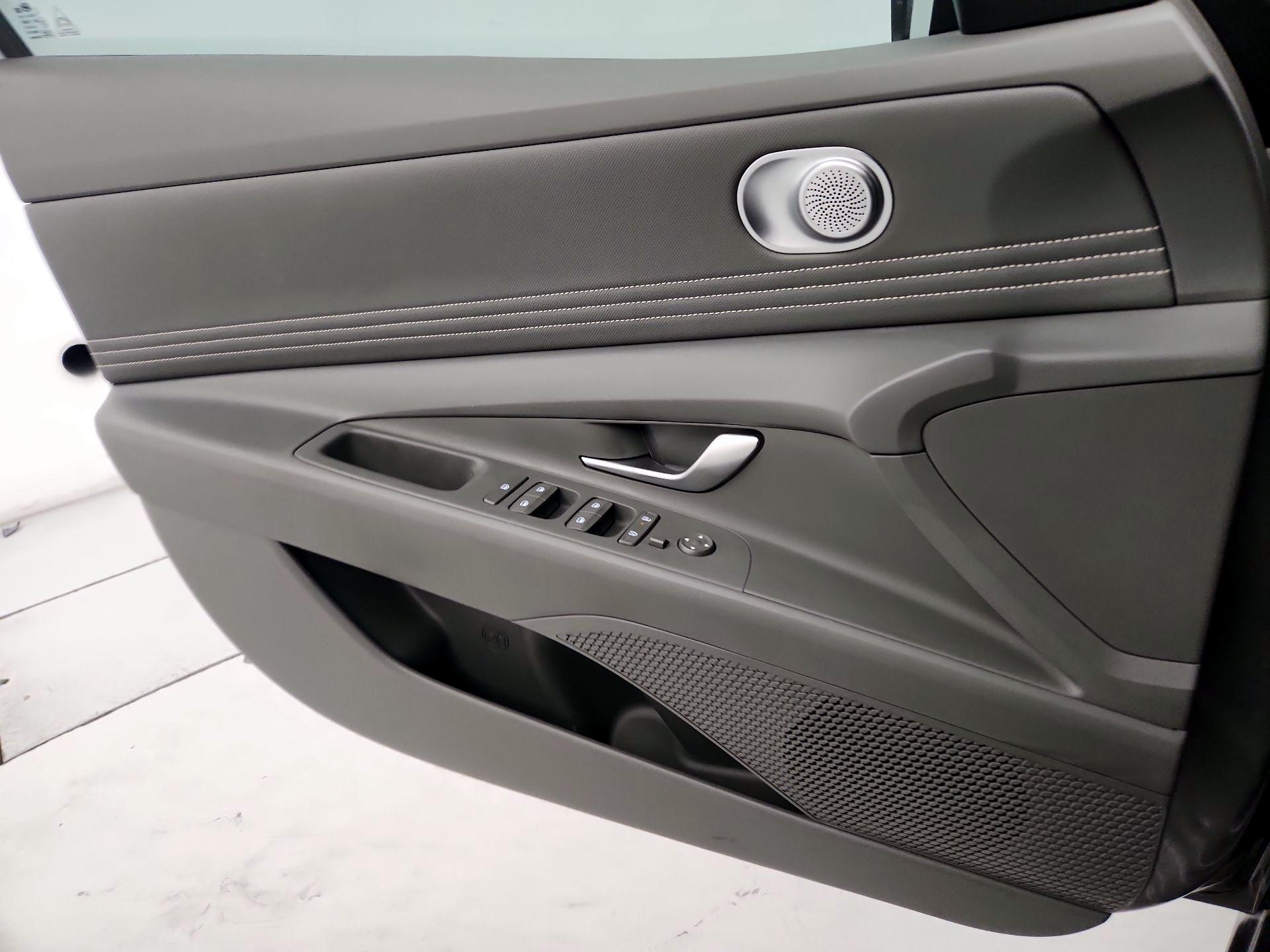 Thumbnail: 2024 Hyundai Elantra - 12