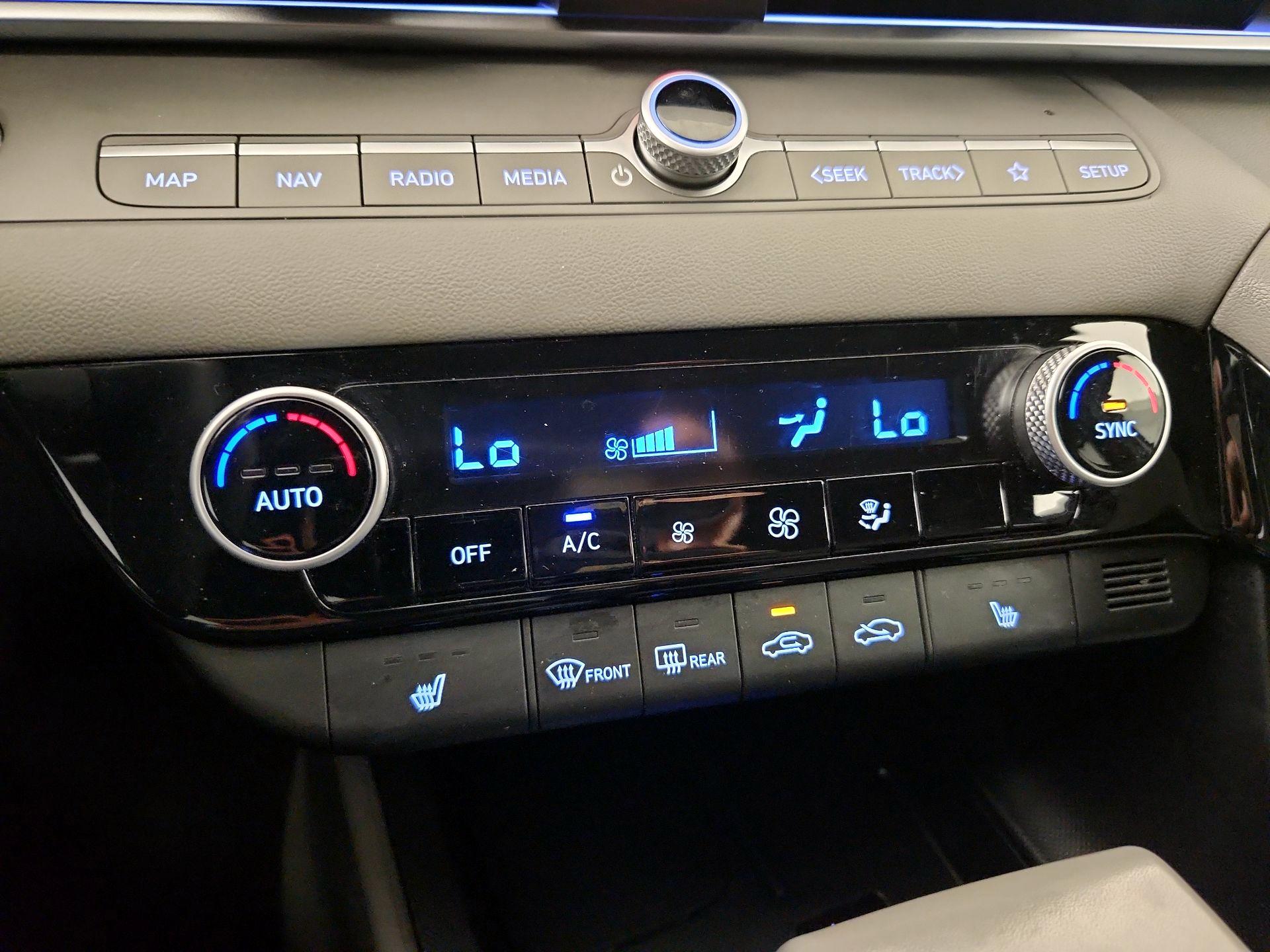 Thumbnail: 2024 Hyundai Elantra - 16