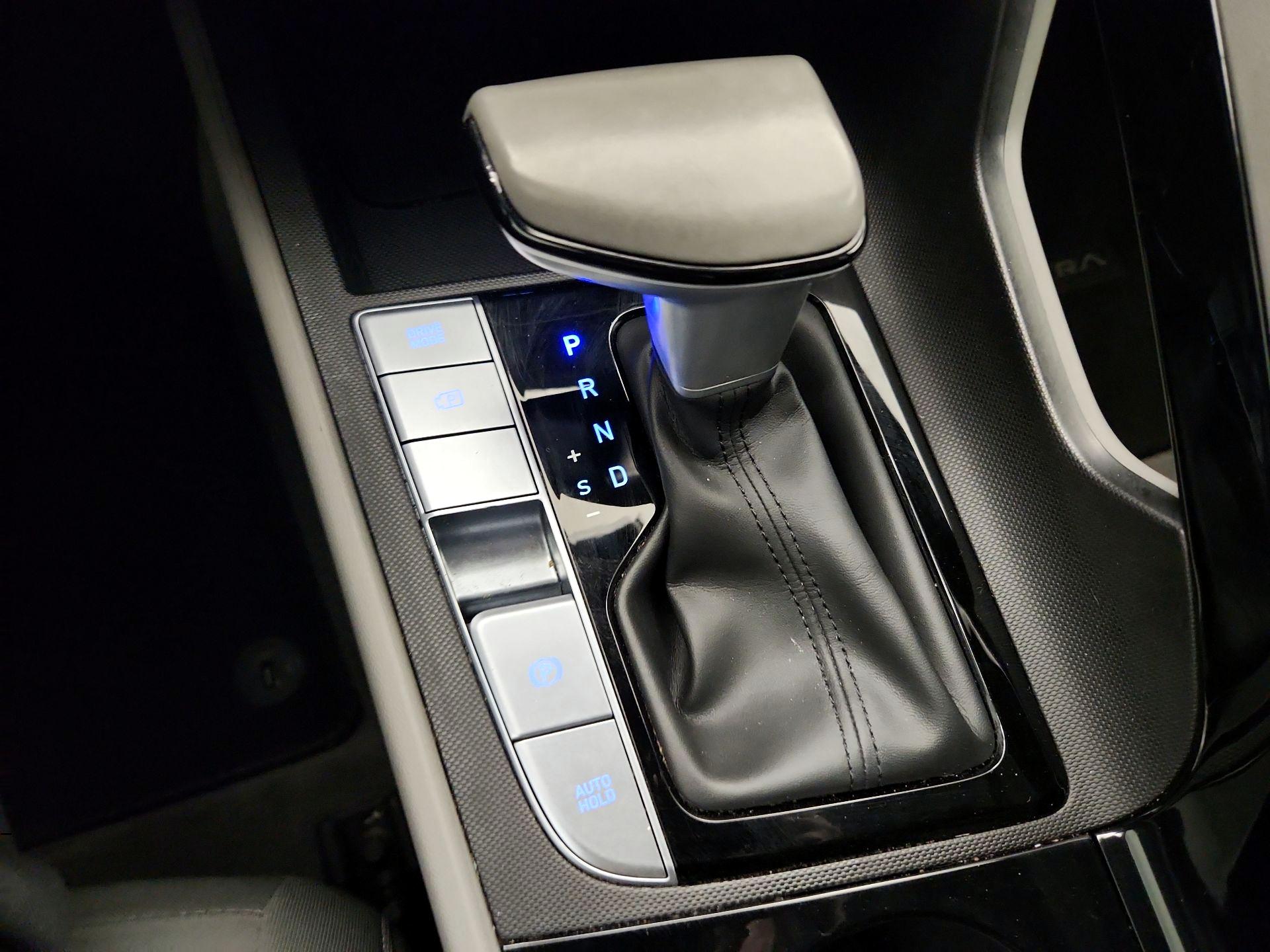 Thumbnail: 2024 Hyundai Elantra - 17