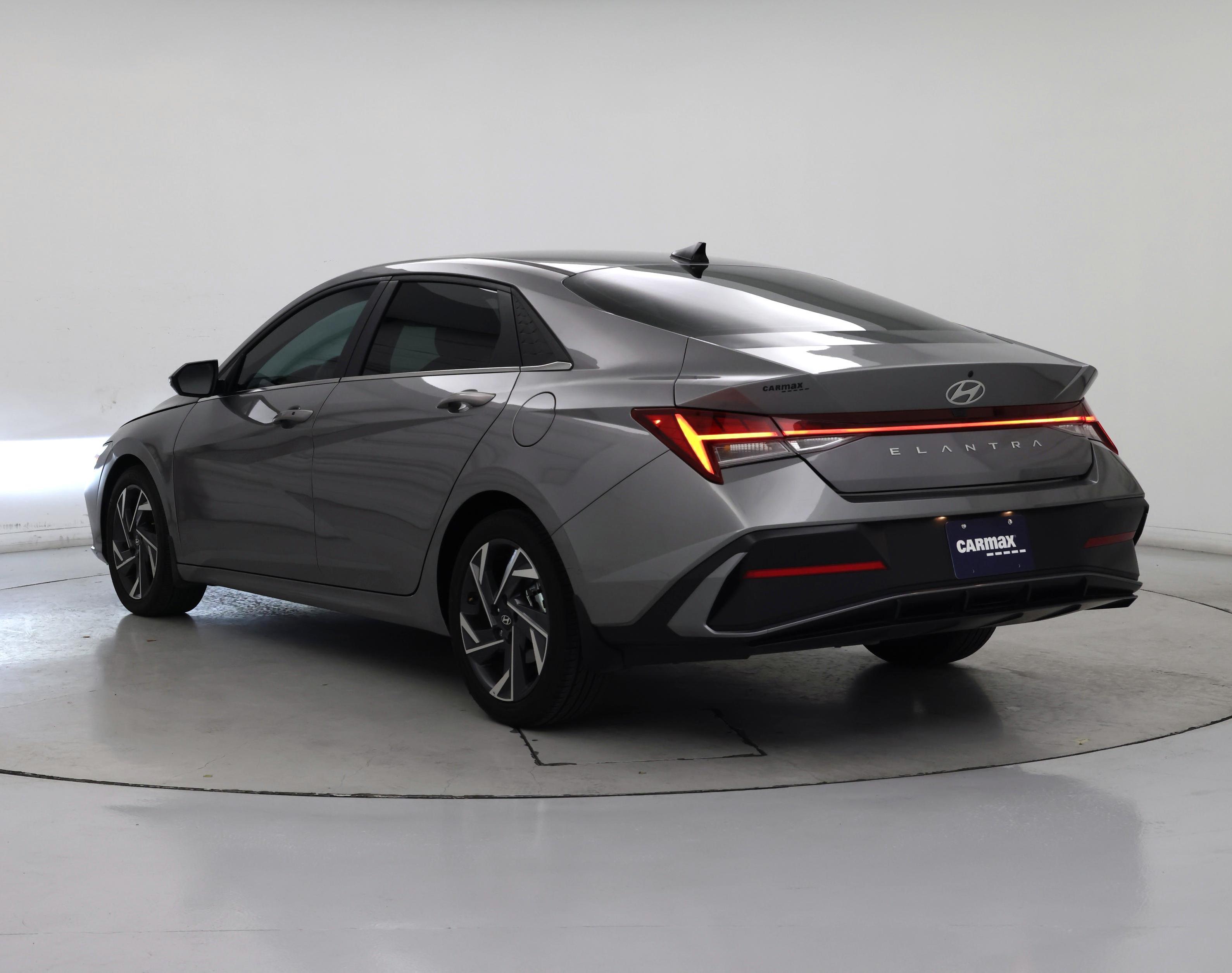 Thumbnail: 2024 Hyundai Elantra - 2