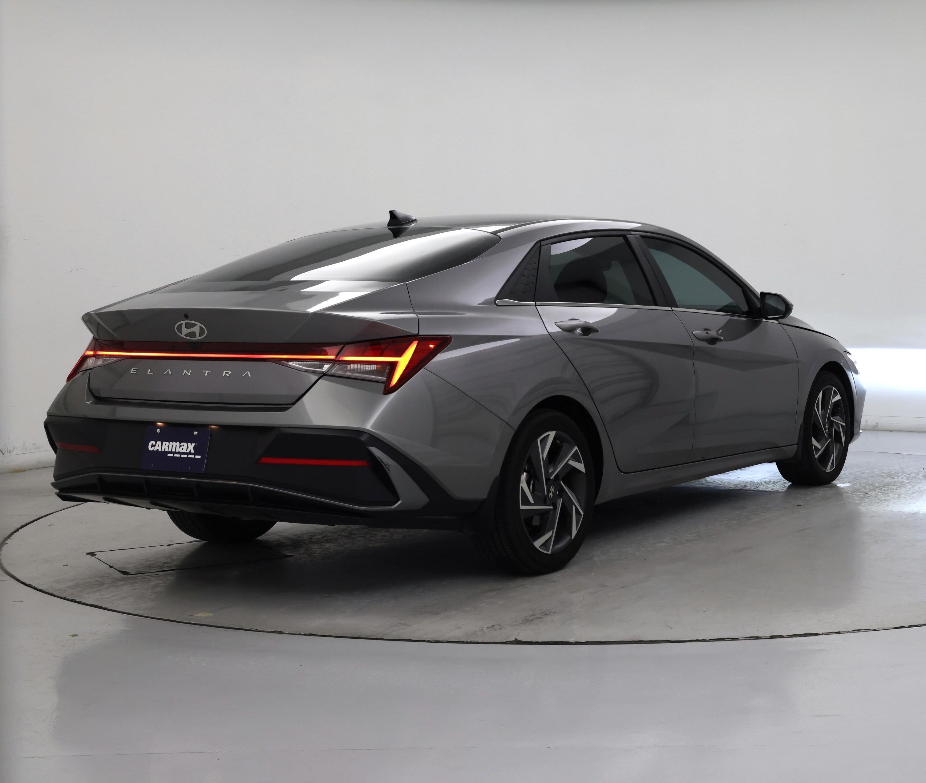 Thumbnail: 2024 Hyundai Elantra - 8