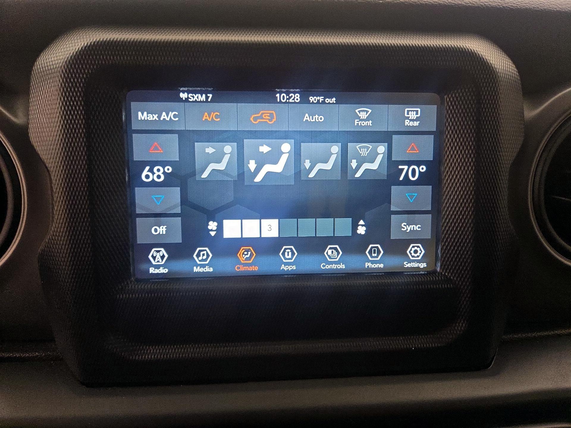 Thumbnail: 2022 Jeep Wrangler - 16