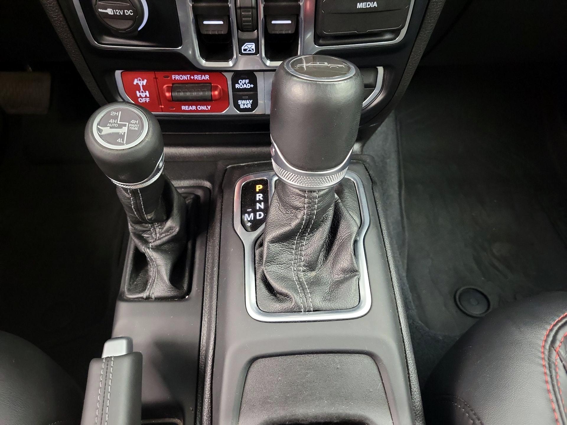 Thumbnail: 2024 Jeep Gladiator - 17