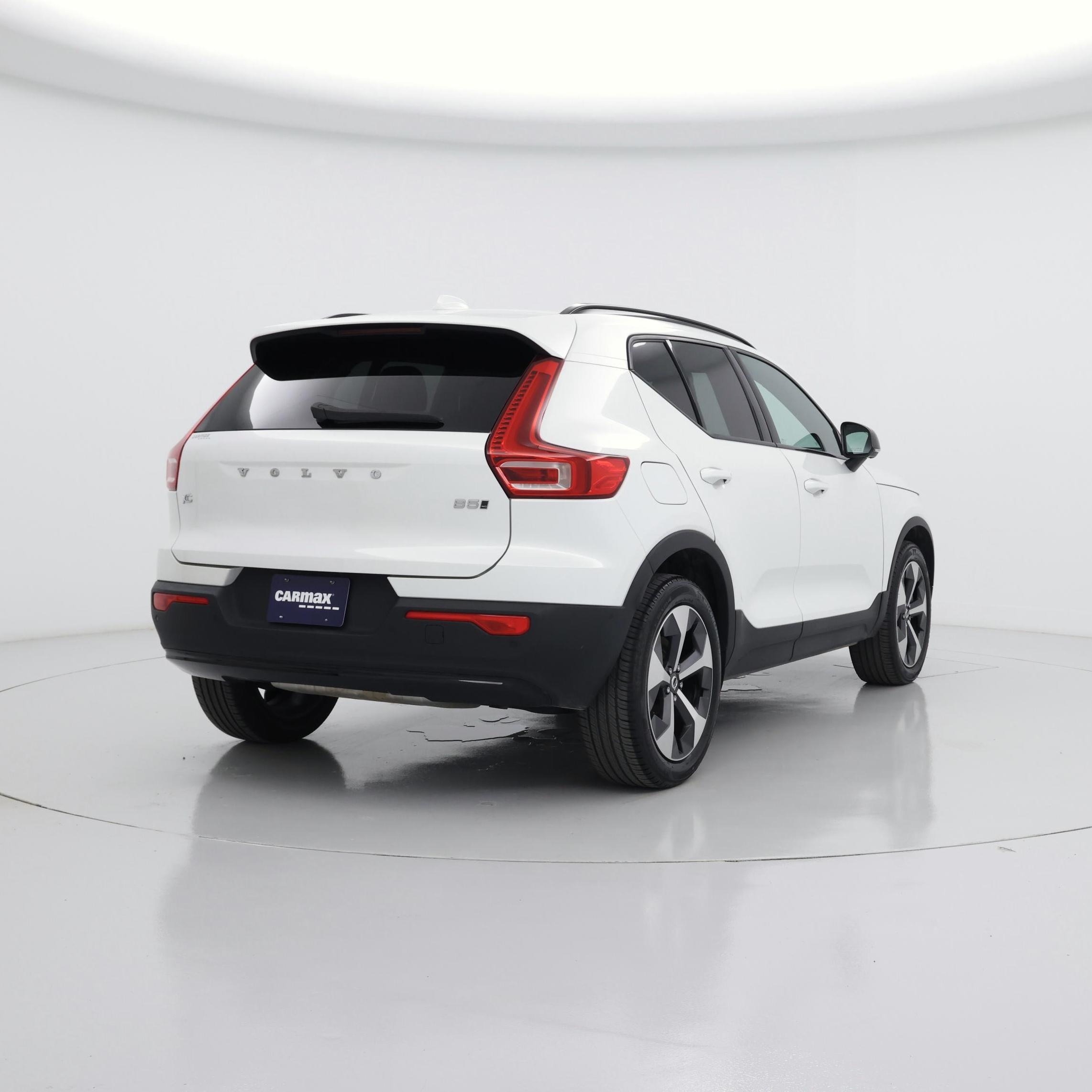 Thumbnail: 2025 Volvo XC40 - 8