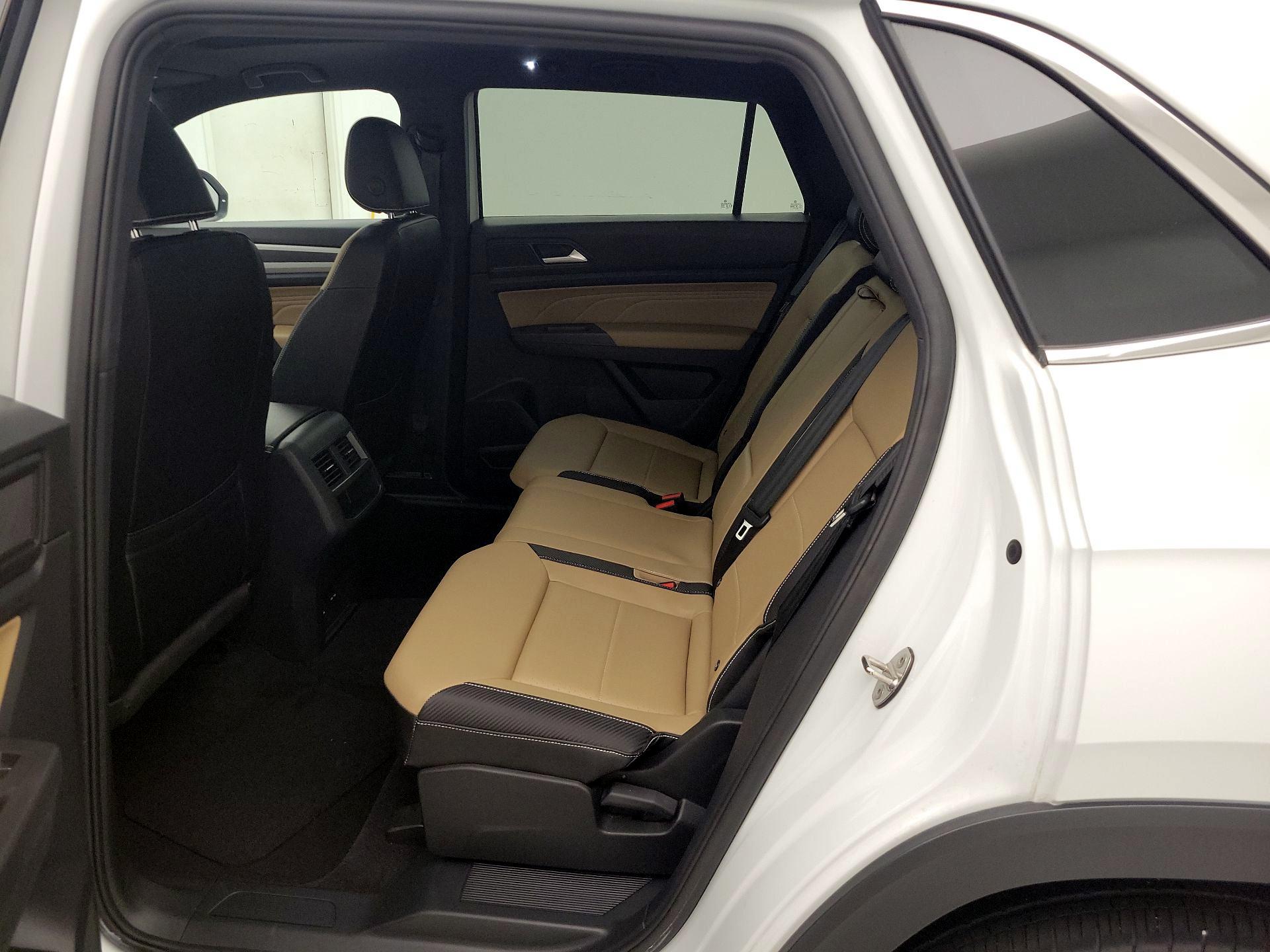 Thumbnail: 2021 Volkswagen Atlas - 20