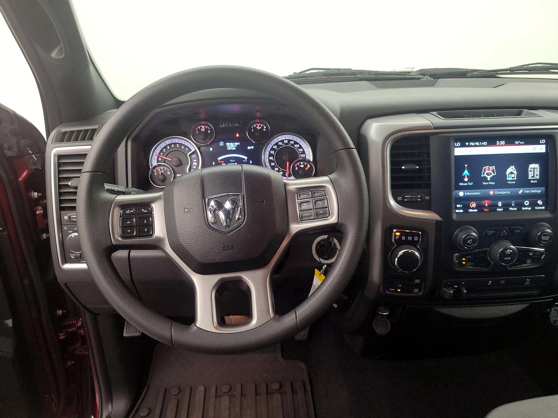 Thumbnail: 2022 RAM 1500 Classic - 10
