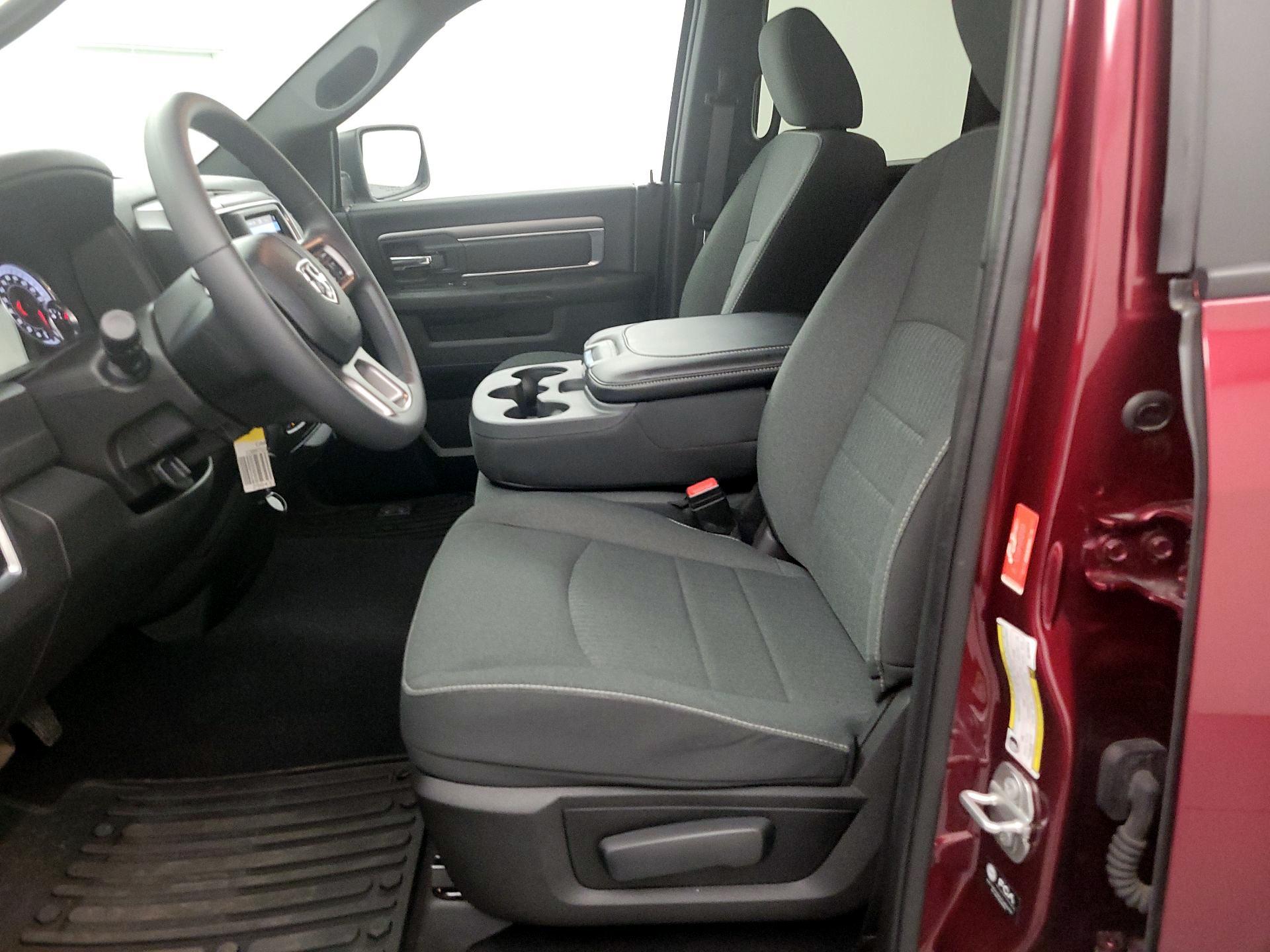 Thumbnail: 2022 RAM 1500 Classic - 11