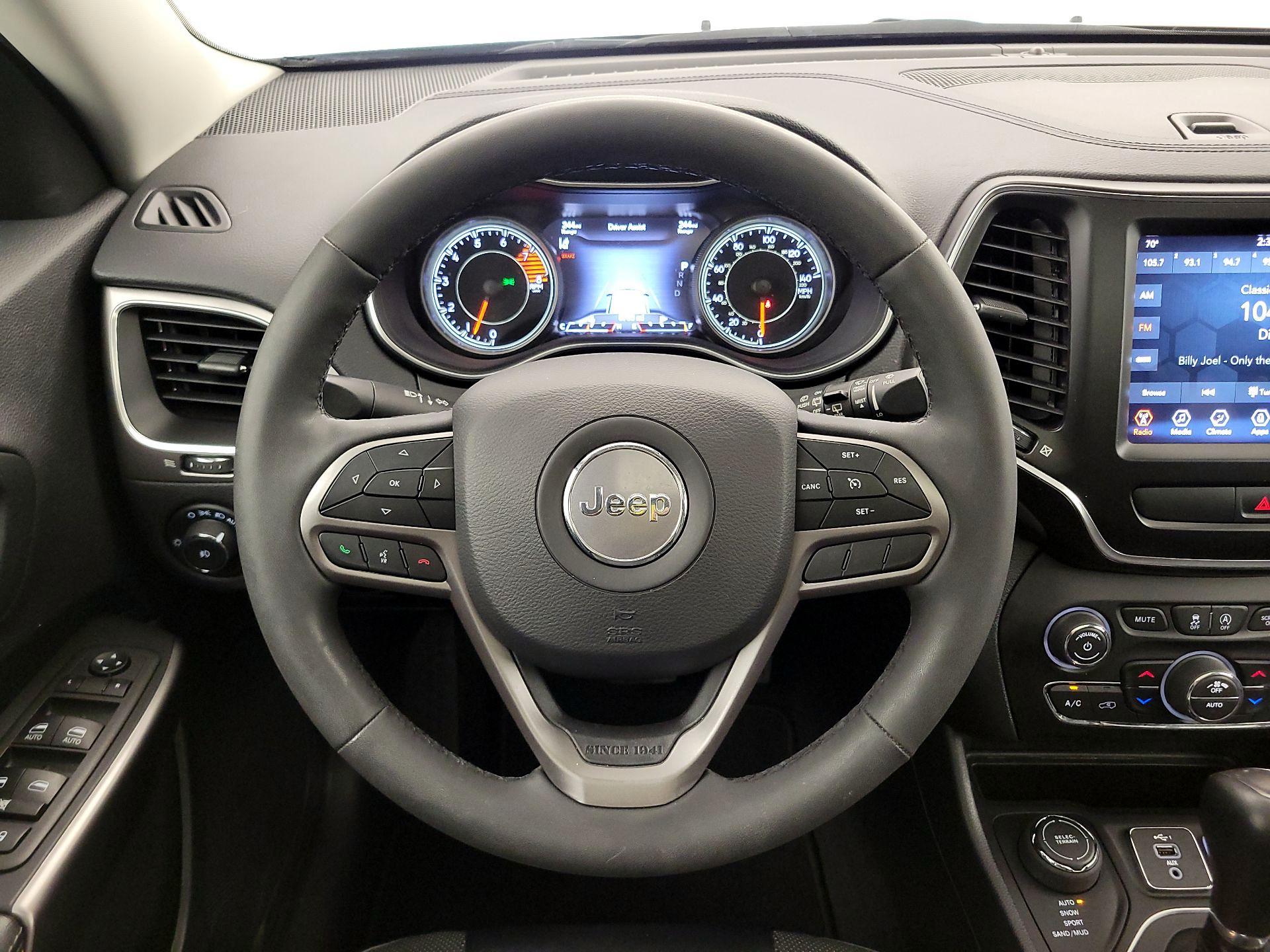 Thumbnail: 2022 Jeep Cherokee - 10