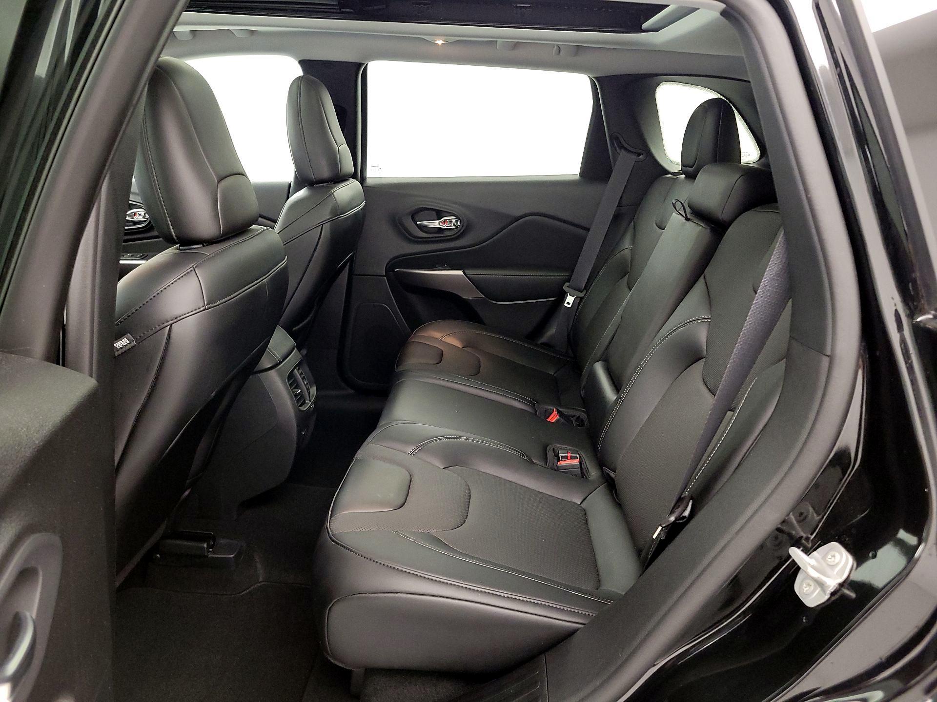 Thumbnail: 2022 Jeep Cherokee - 20
