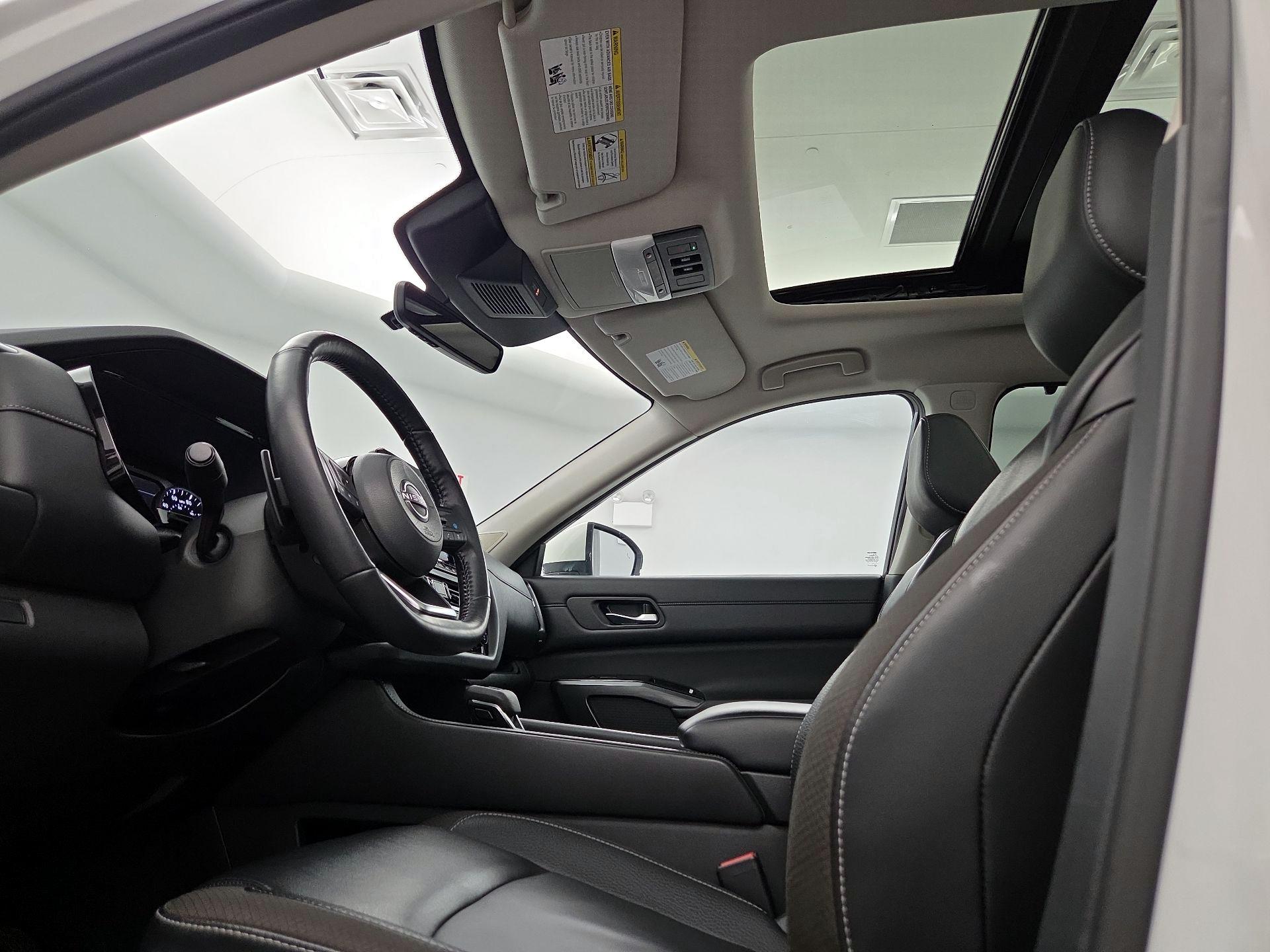 Thumbnail: 2023 Nissan Pathfinder - 20