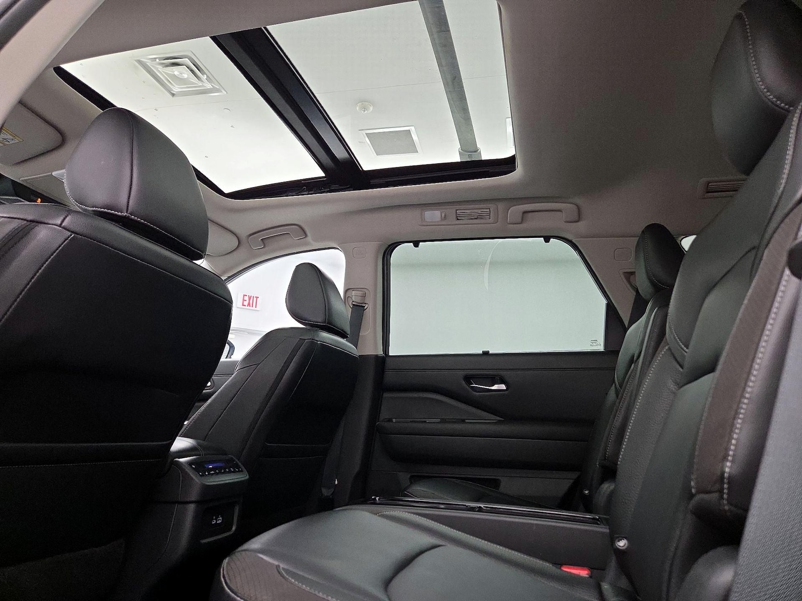 2023 Nissan Pathfinder SL - Photo 27
