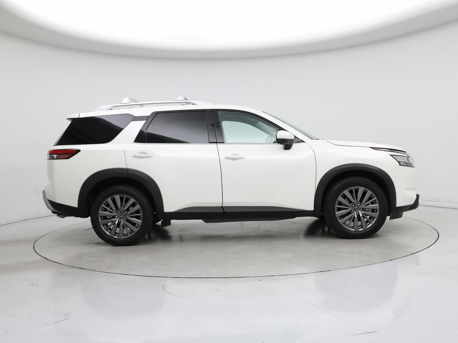 2023 Nissan Pathfinder SL - Photo 8